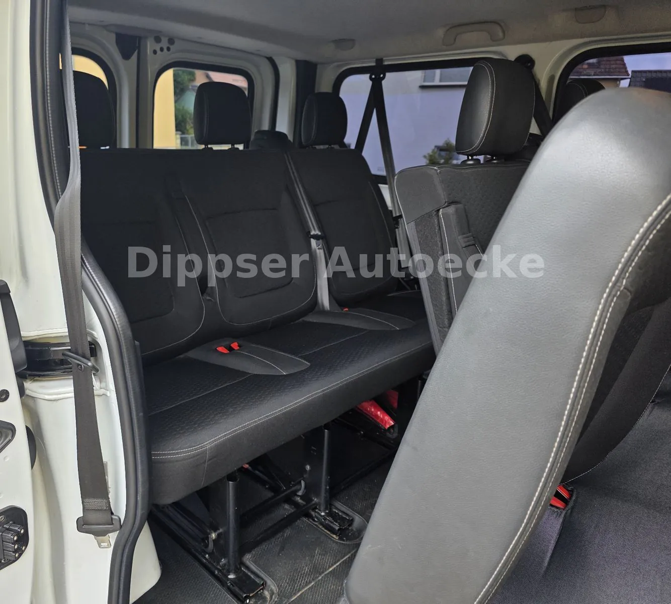 Fahrzeugabbildung Opel Vivaro B Combi L1H1_ 2,7t_9 Sitze_Klima vo+hi...