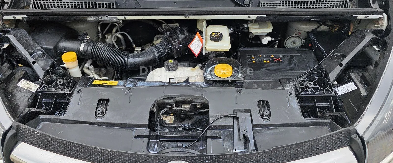 Fahrzeugabbildung Opel Vivaro B Combi L1H1_ 2,7t_9 Sitze_Klima vo+hi...