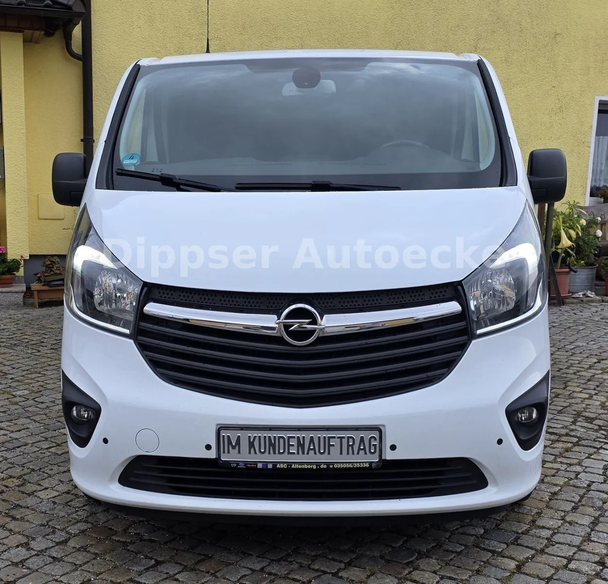 Fahrzeugabbildung Opel Vivaro B Combi L1H1_ 2,7t_9 Sitze_Klima vo+hi...