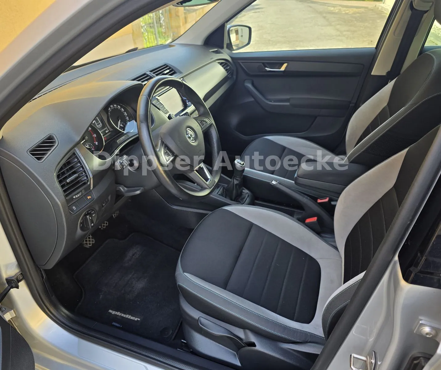 Fahrzeugabbildung SKODA Fabia 1.0 / 55kW 