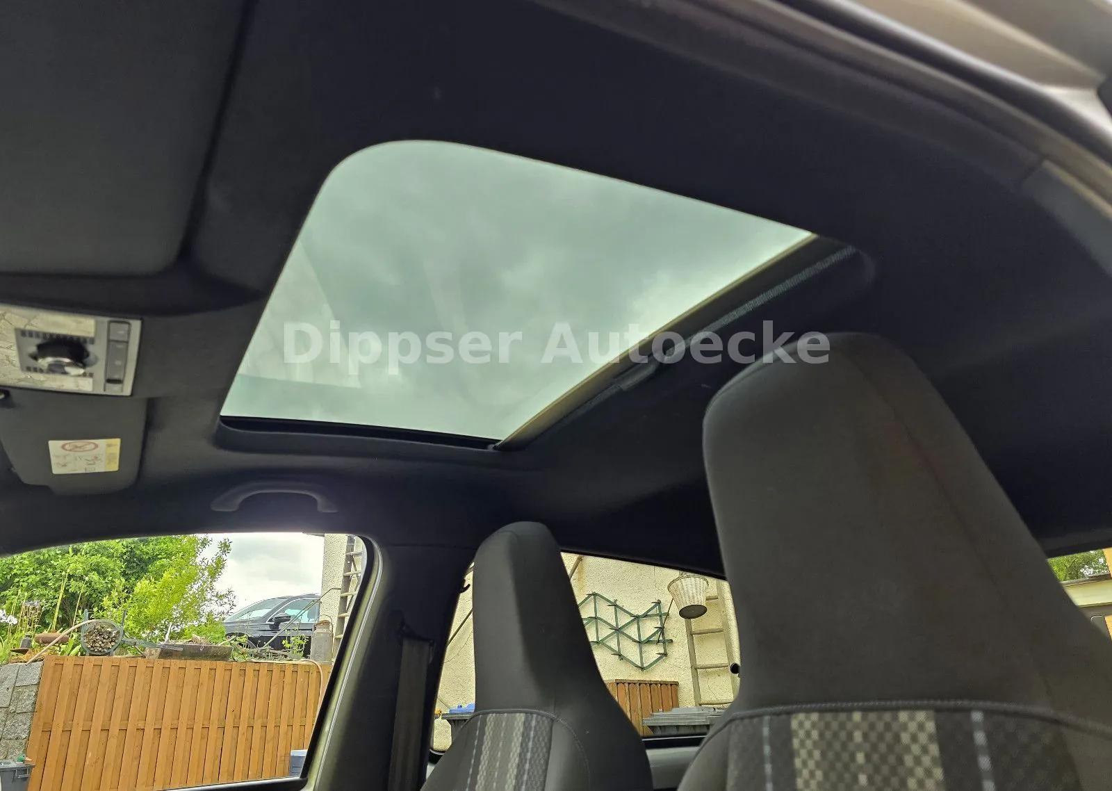 Fahrzeugabbildung Volkswagen up!_Klima_Schiebedach_Aluf. mit Allwetterr....