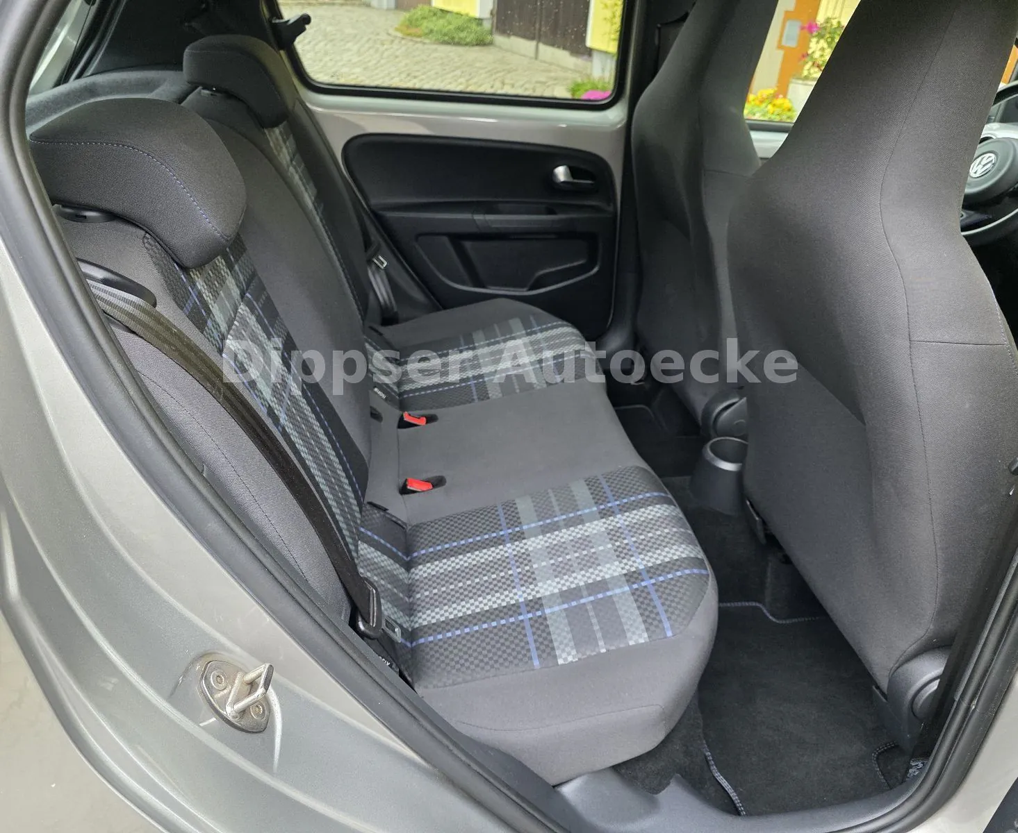 Fahrzeugabbildung Volkswagen up!_Klima_Schiebedach_Aluf. mit Allwetterr....