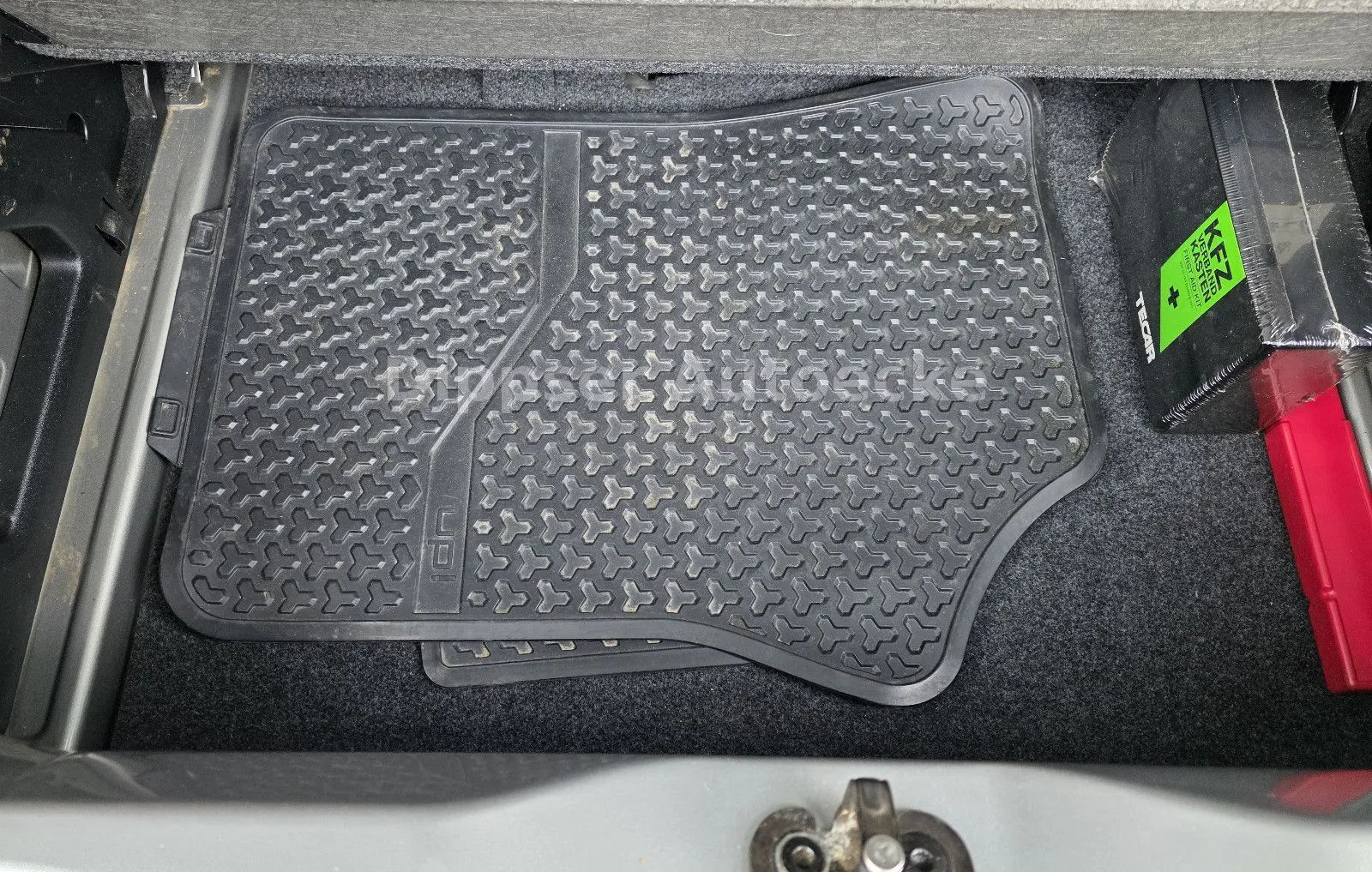 Fahrzeugabbildung Volkswagen up!_Klima_Schiebedach_Aluf. mit Allwetterr....