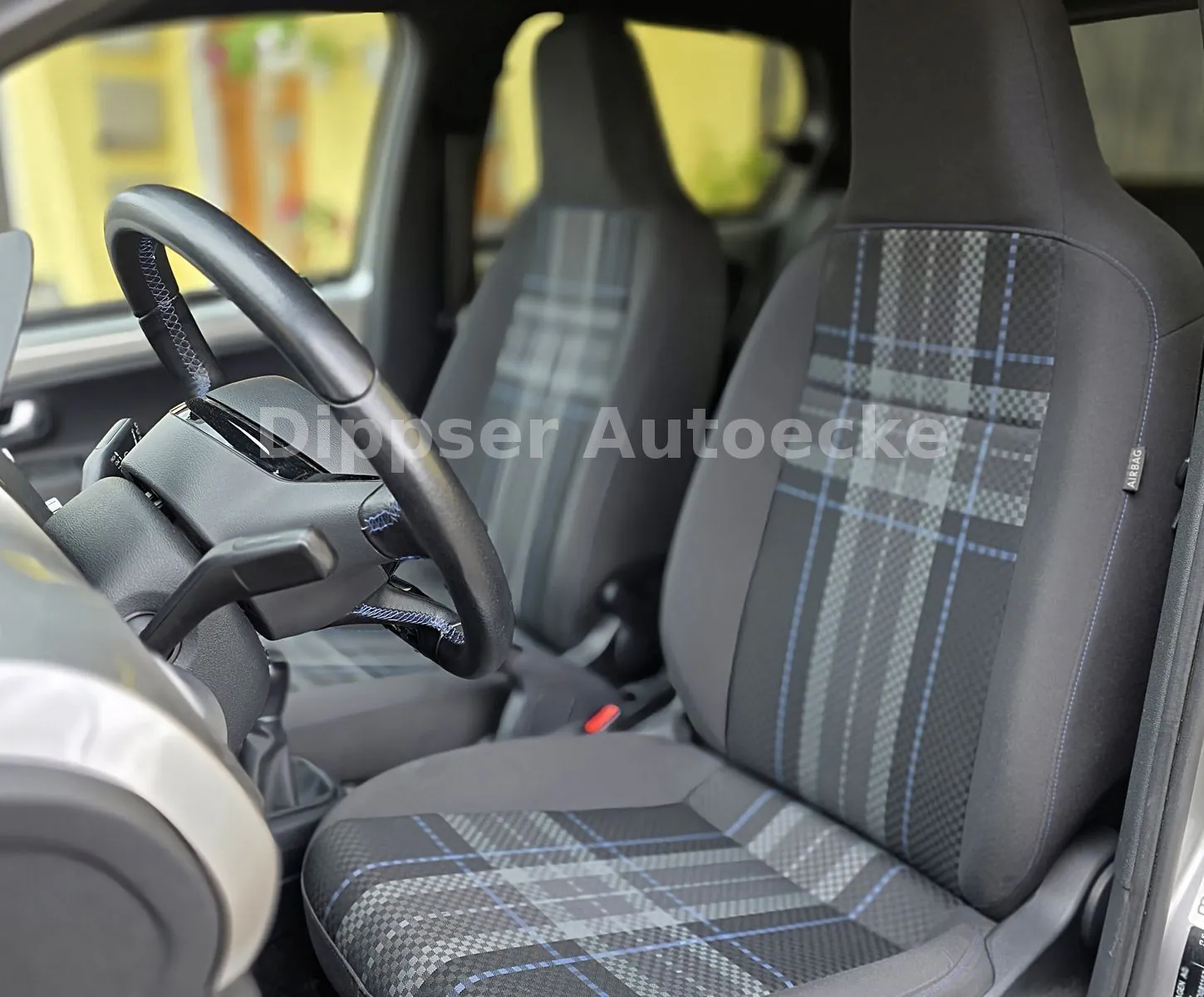 Fahrzeugabbildung Volkswagen up!_Klima_Schiebedach_Aluf. mit Allwetterr....