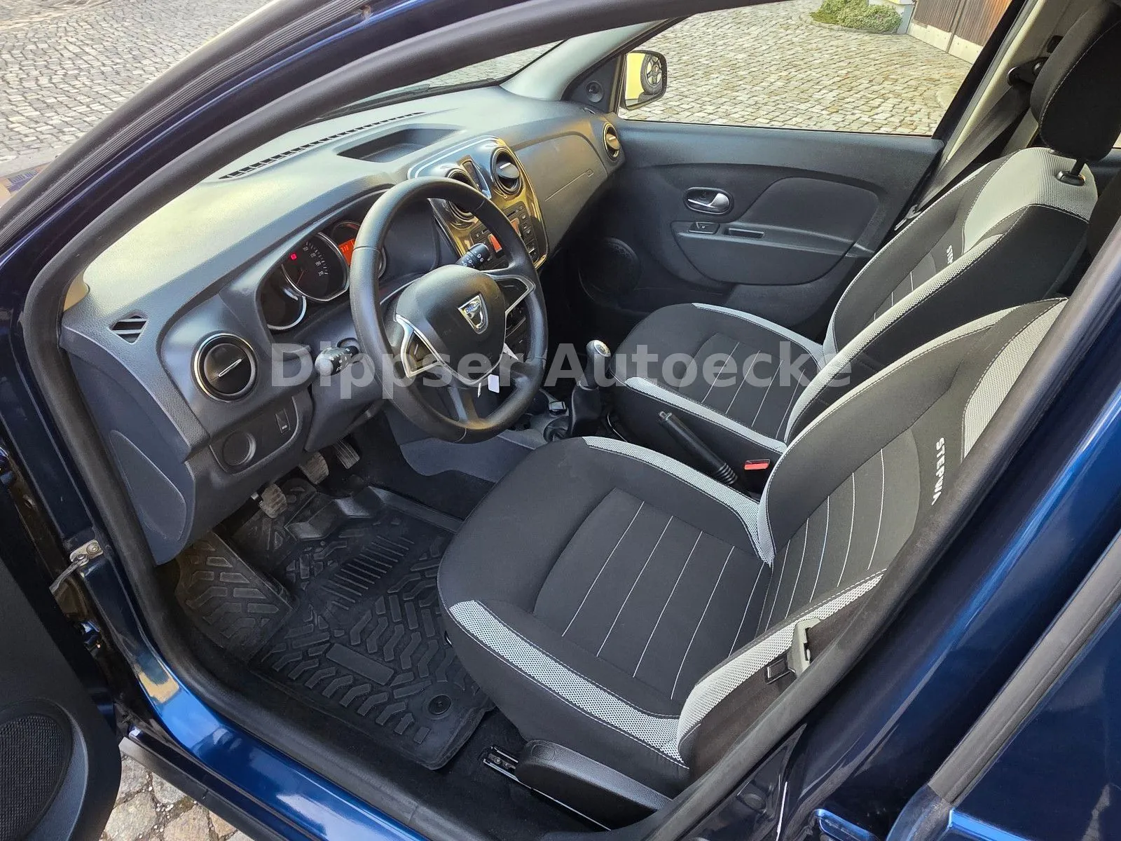 Fahrzeugabbildung Dacia Sandero II Stepway 