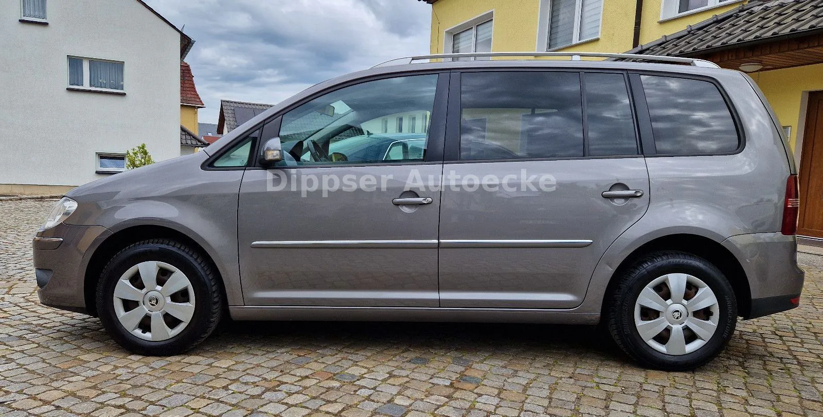 Fahrzeugabbildung Volkswagen Touran 
