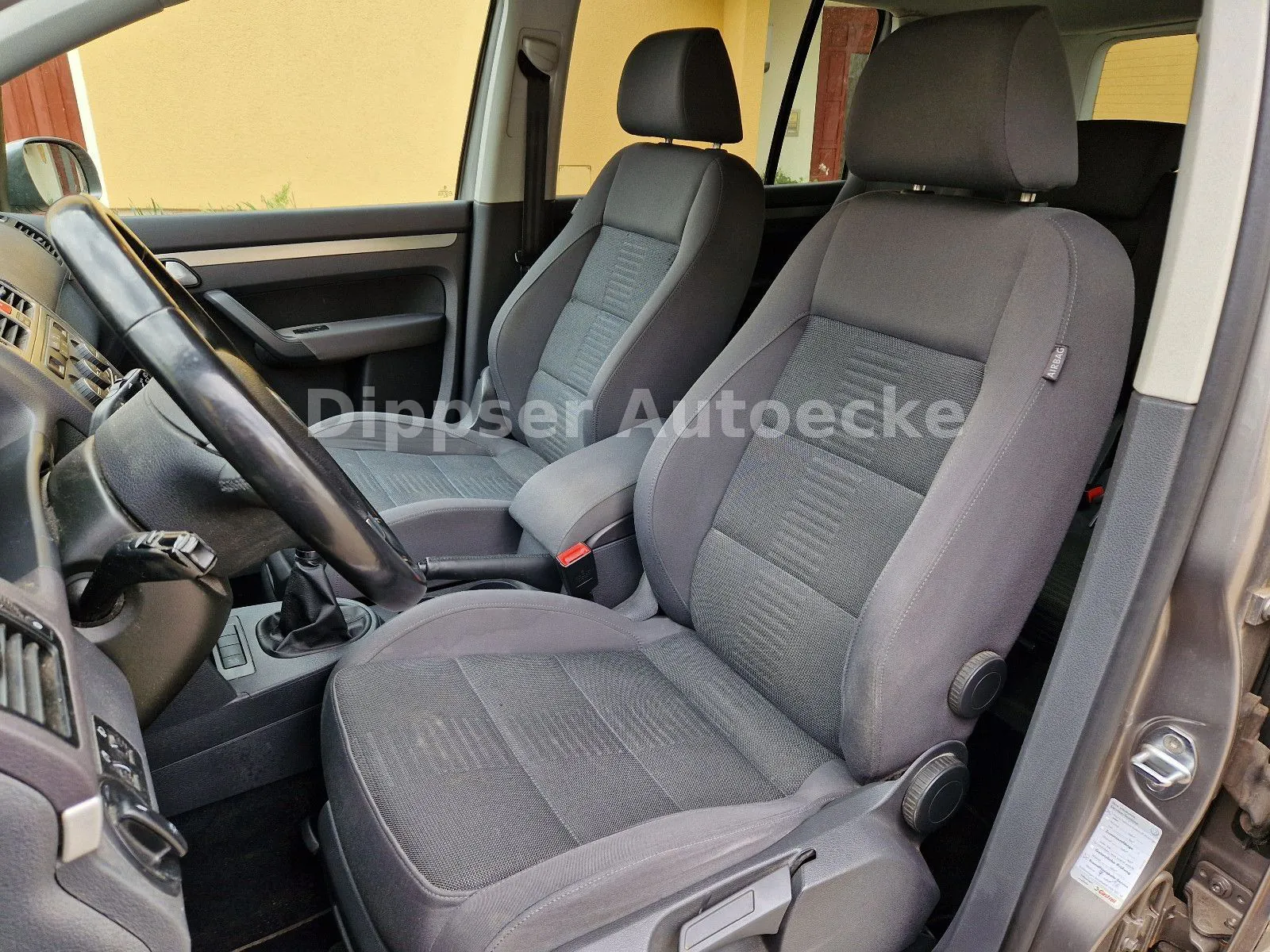 Fahrzeugabbildung Volkswagen Touran 