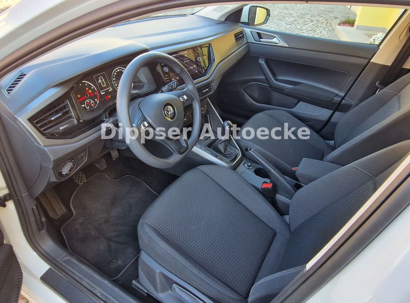 Fahrzeugabbildung Volkswagen Polo VI 