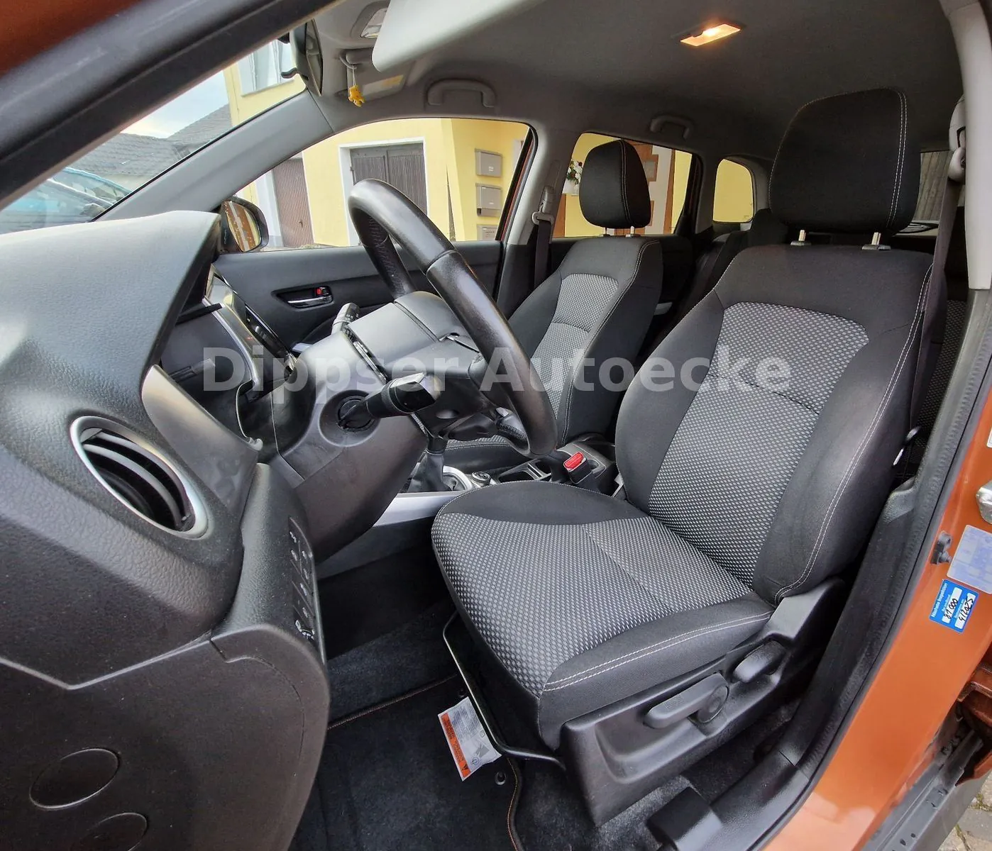 Fahrzeugabbildung Suzuki Vitara 1.6 