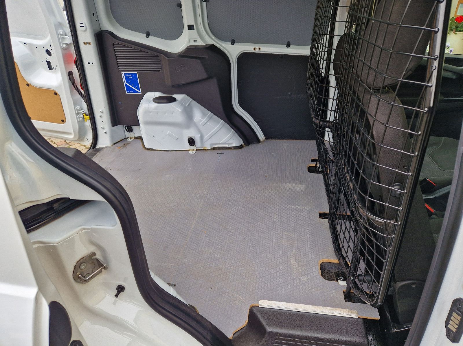 Fahrzeugabbildung Ford Transit Courier Trend