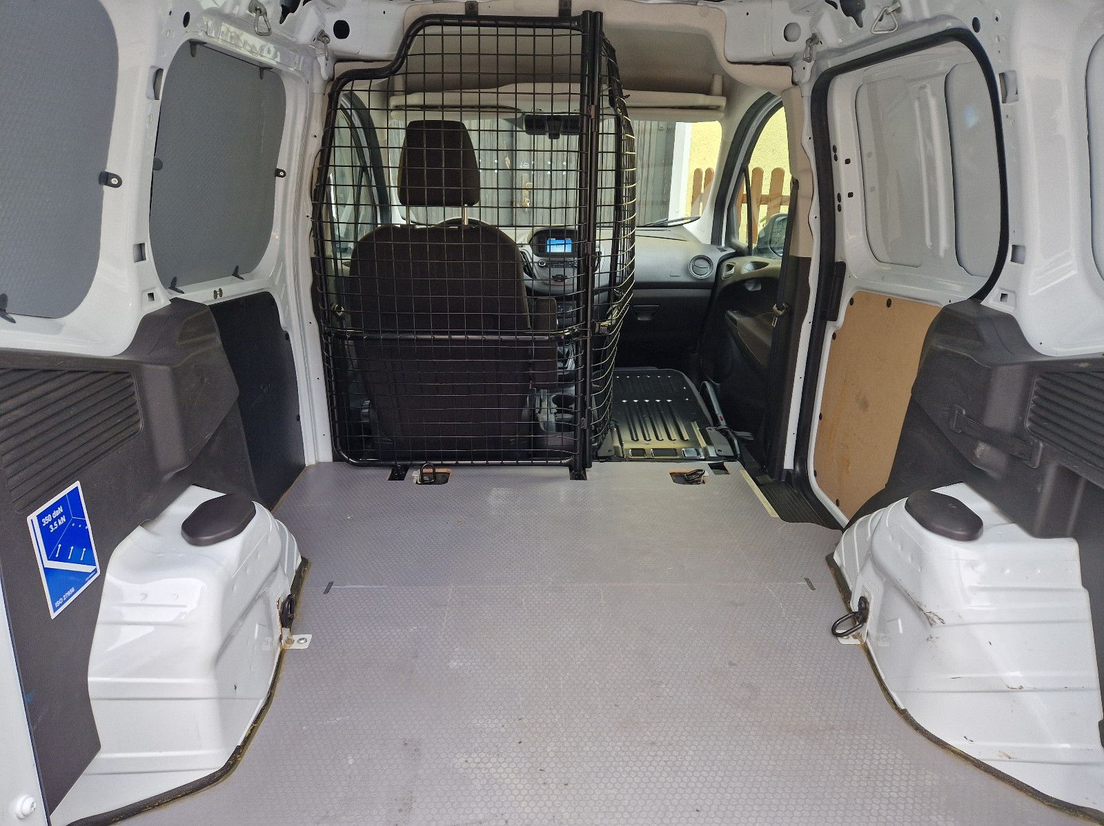 Fahrzeugabbildung Ford Transit Courier Trend