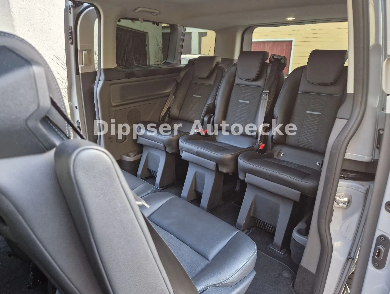 Fahrzeugabbildung Ford Tourneo Custom 