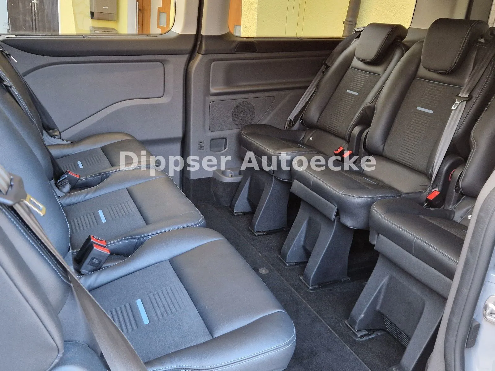 Fahrzeugabbildung Ford Tourneo Custom 