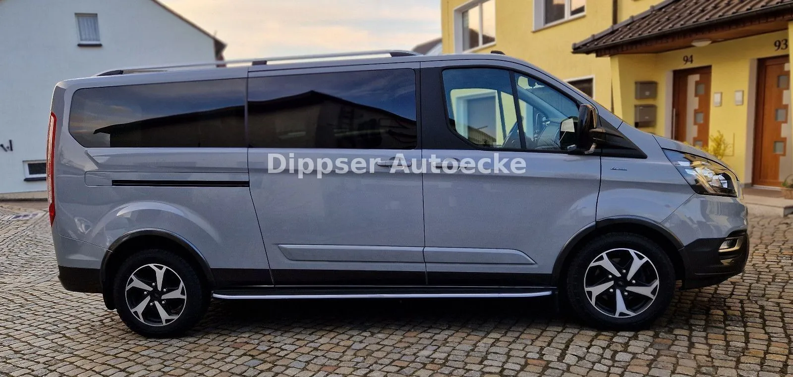 Fahrzeugabbildung Ford Tourneo Custom 