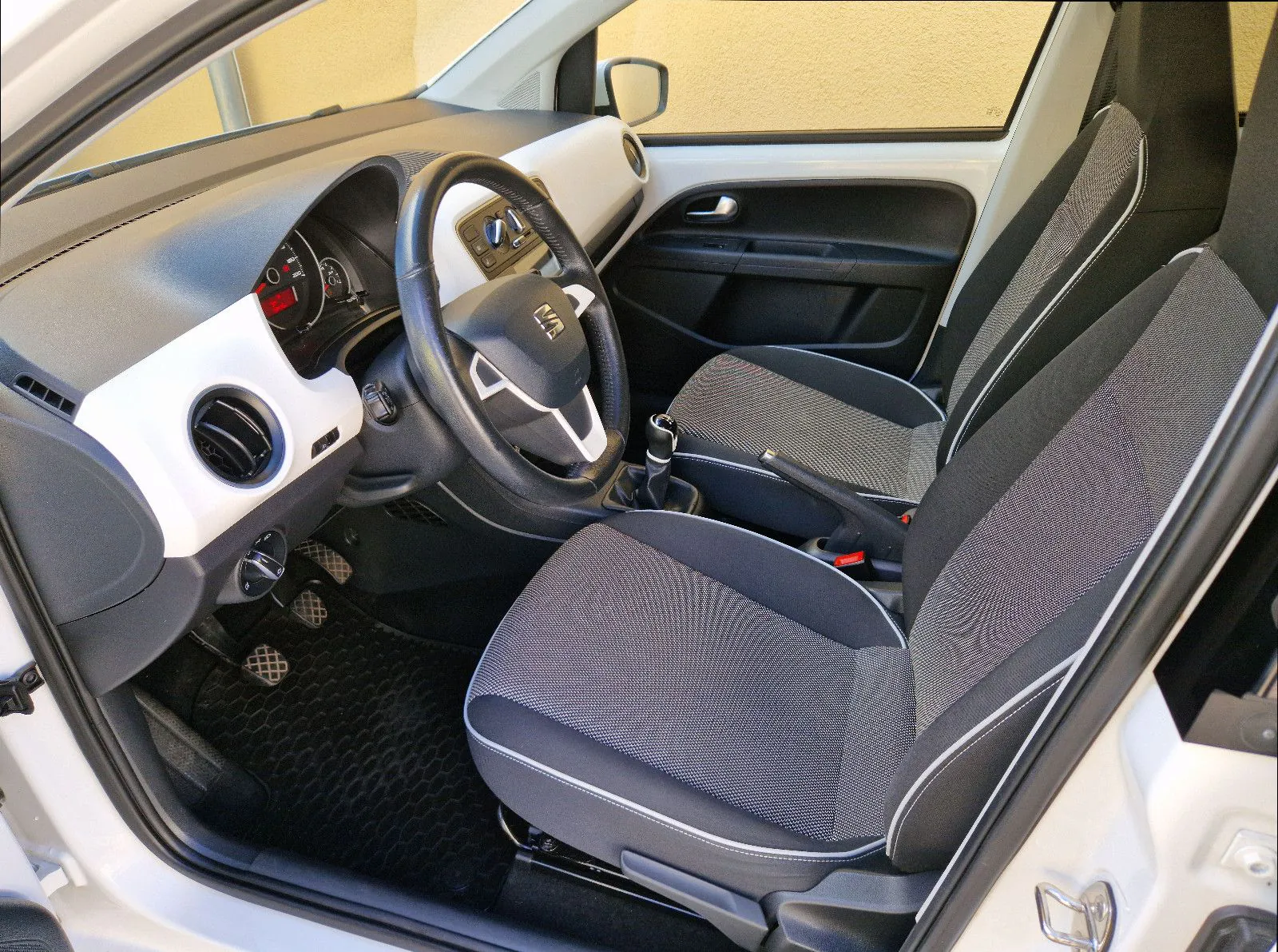 Fahrzeugabbildung SEAT Mii 