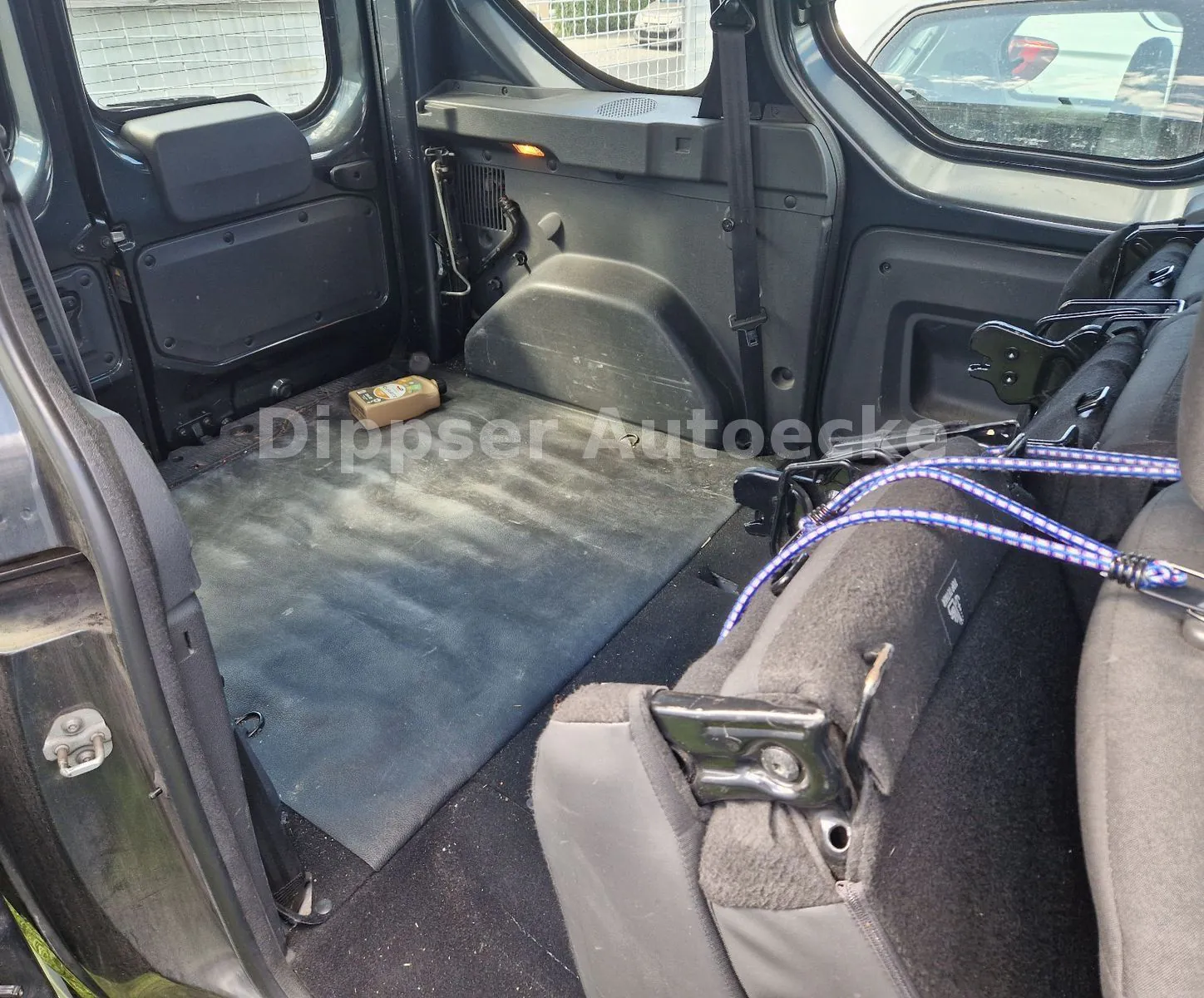 Fahrzeugabbildung Dacia Dokker Ambiance_Klima_8 fach_AHZV starr