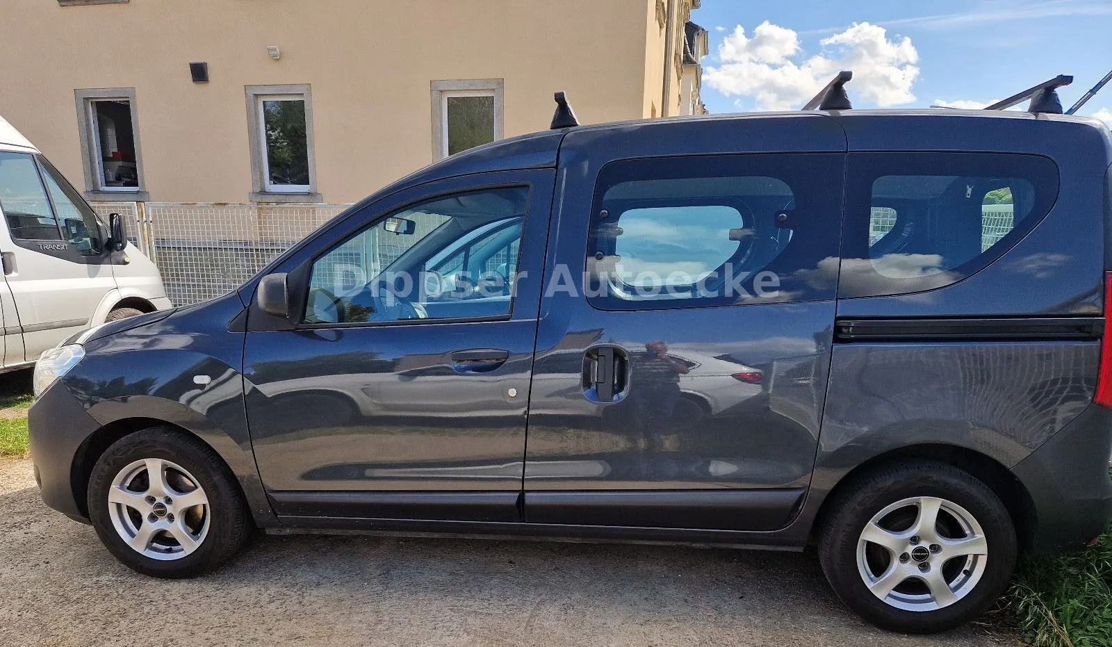 Fahrzeugabbildung Dacia Dokker Ambiance_Klima_8 fach_AHZV starr