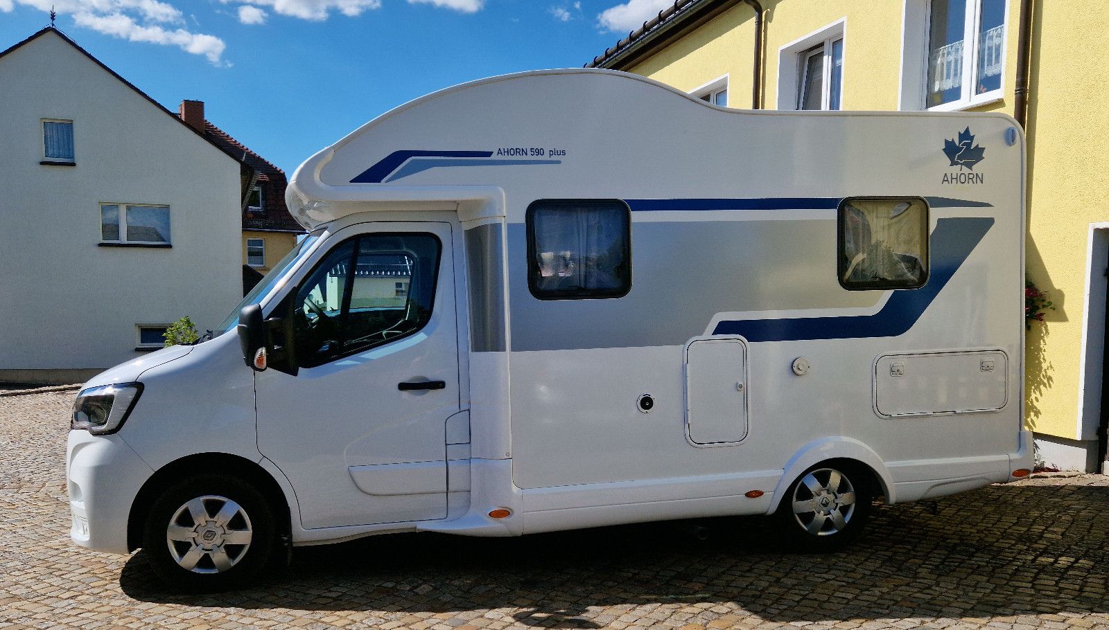 Fahrzeugabbildung Renault Ahorn 590+