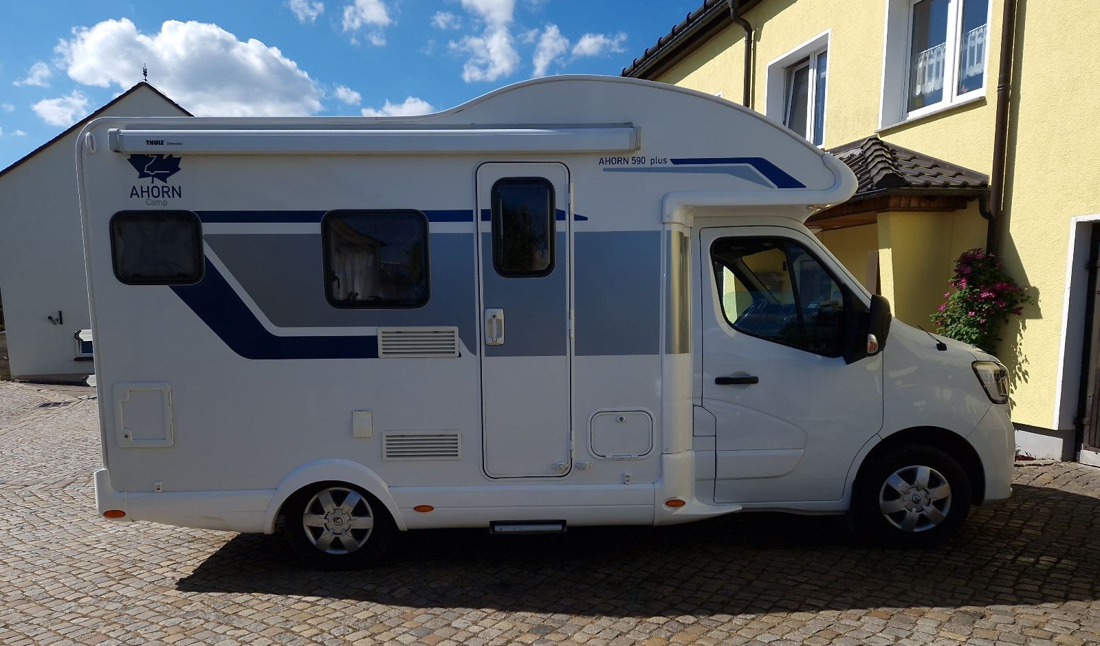 Fahrzeugabbildung Renault Ahorn 590+