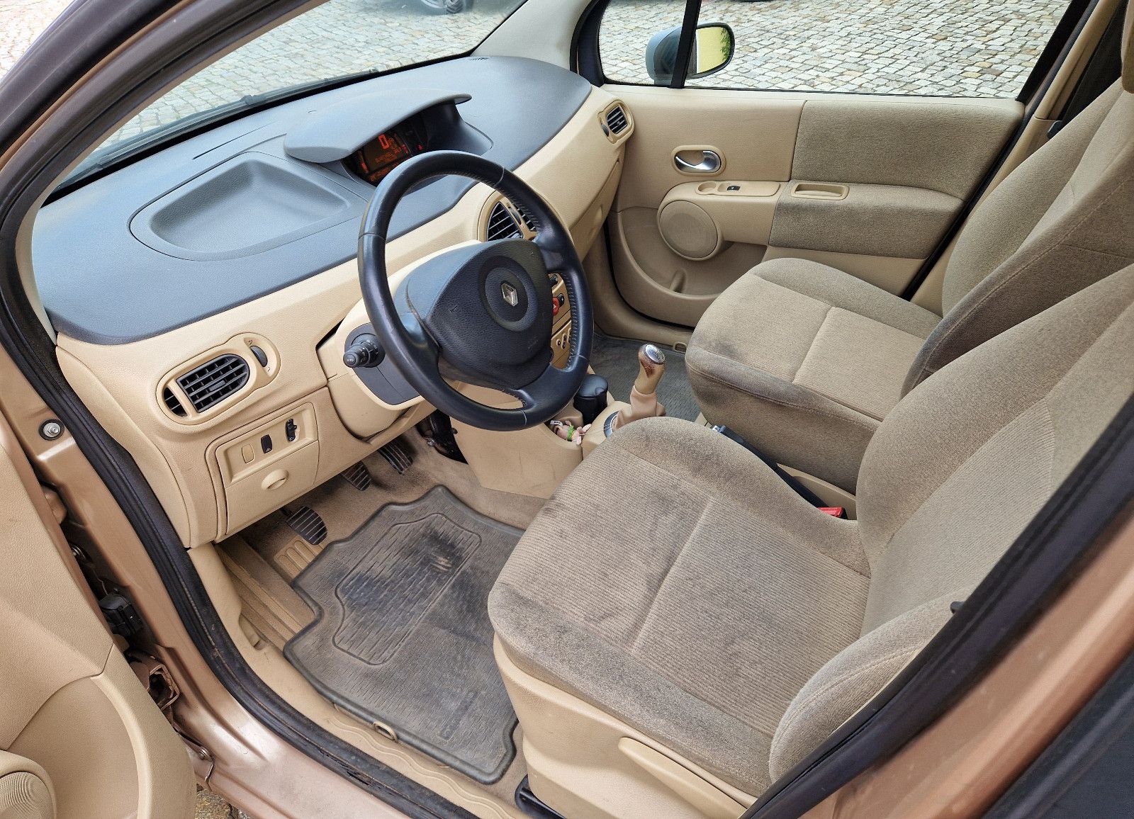 Fahrzeugabbildung Renault Modus Privilege_Klima_Allwetter...