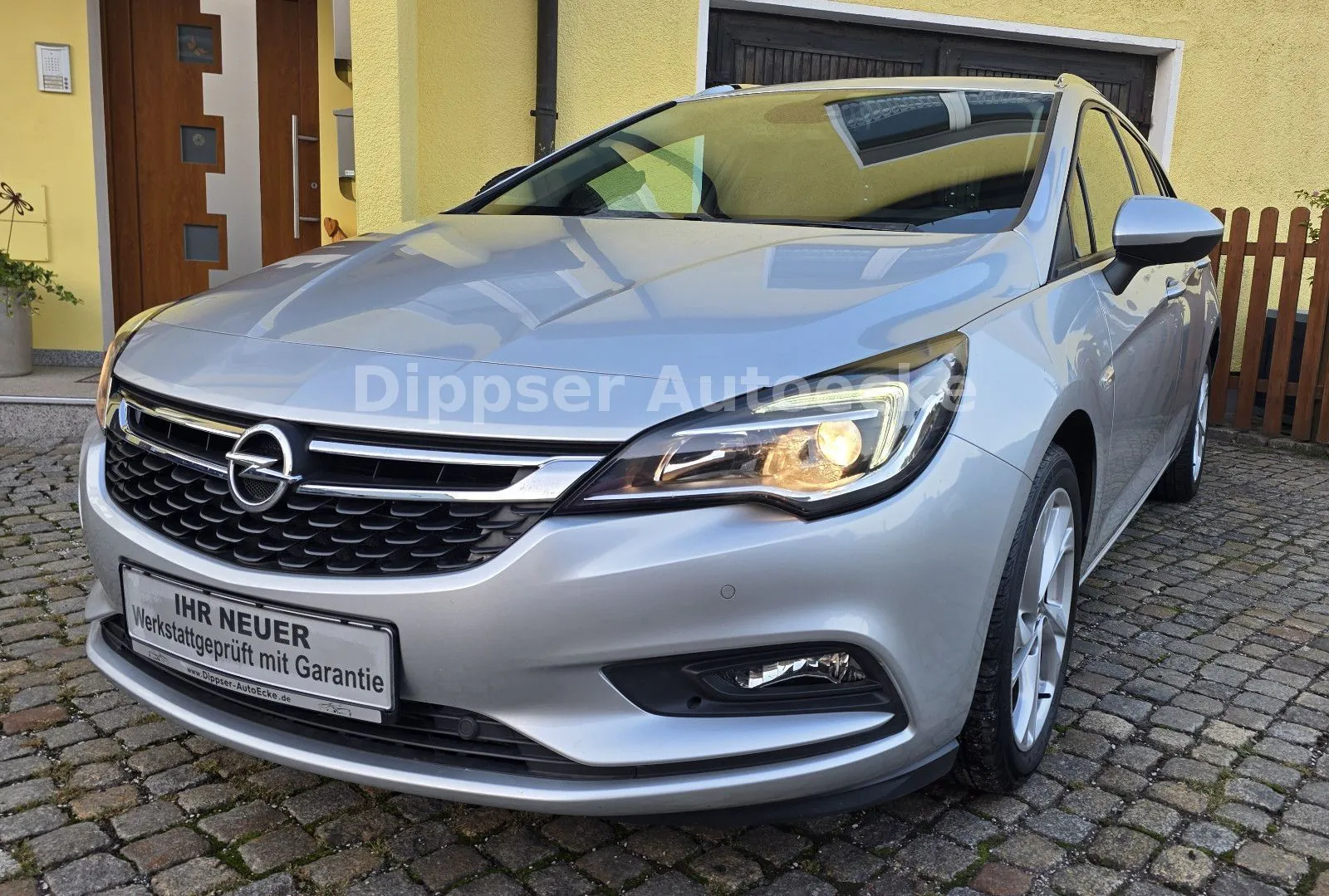 Fahrzeugabbildung Opel Astra K 