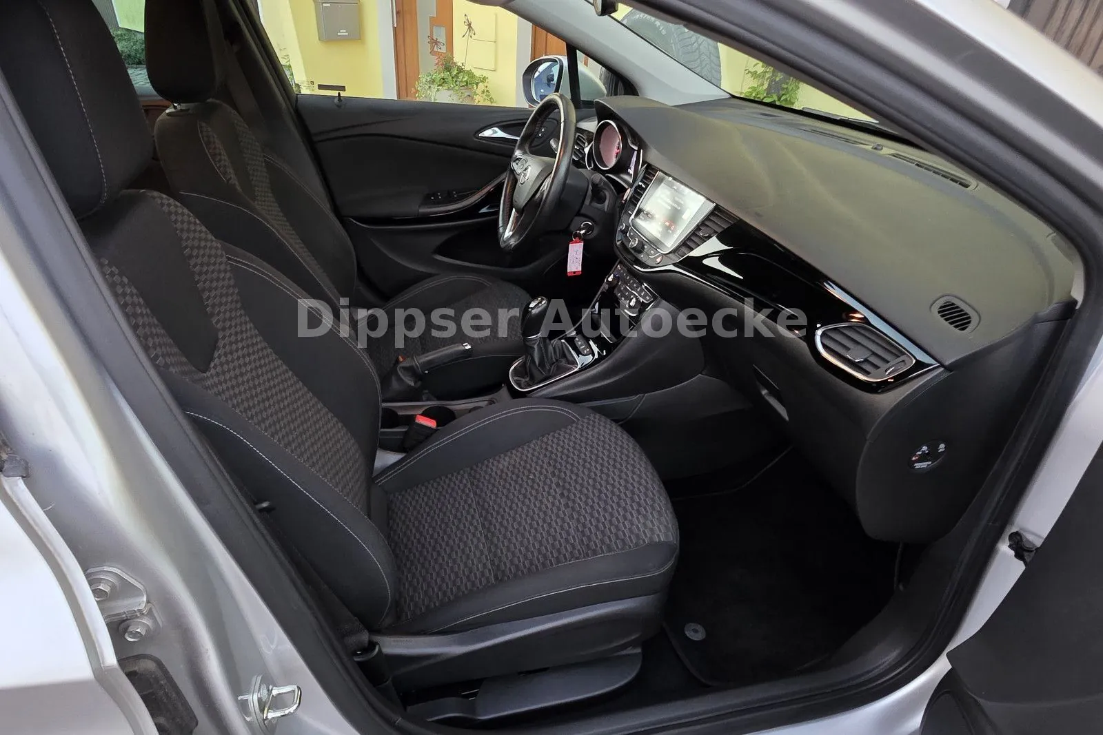 Fahrzeugabbildung Opel Astra K