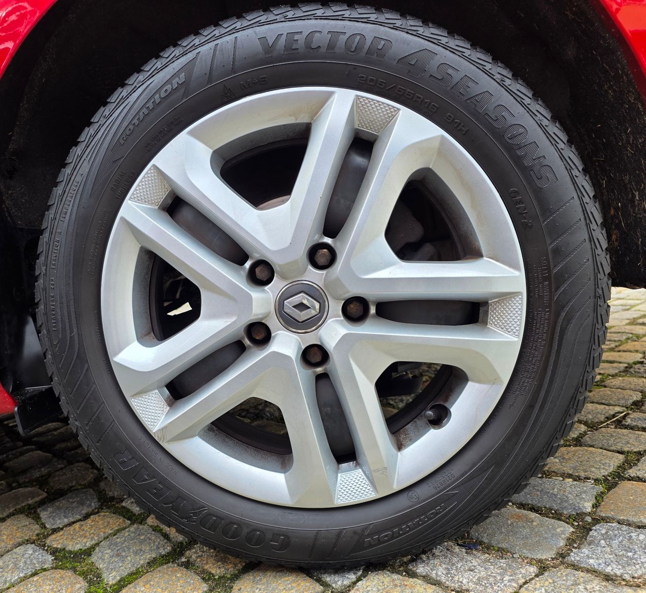 Fahrzeugabbildung Renault Megane IV 