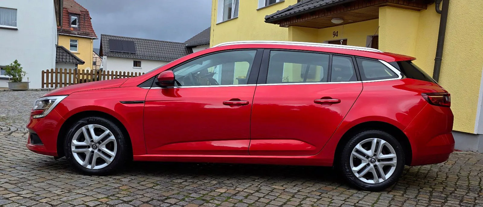 Fahrzeugabbildung Renault Megane IV 