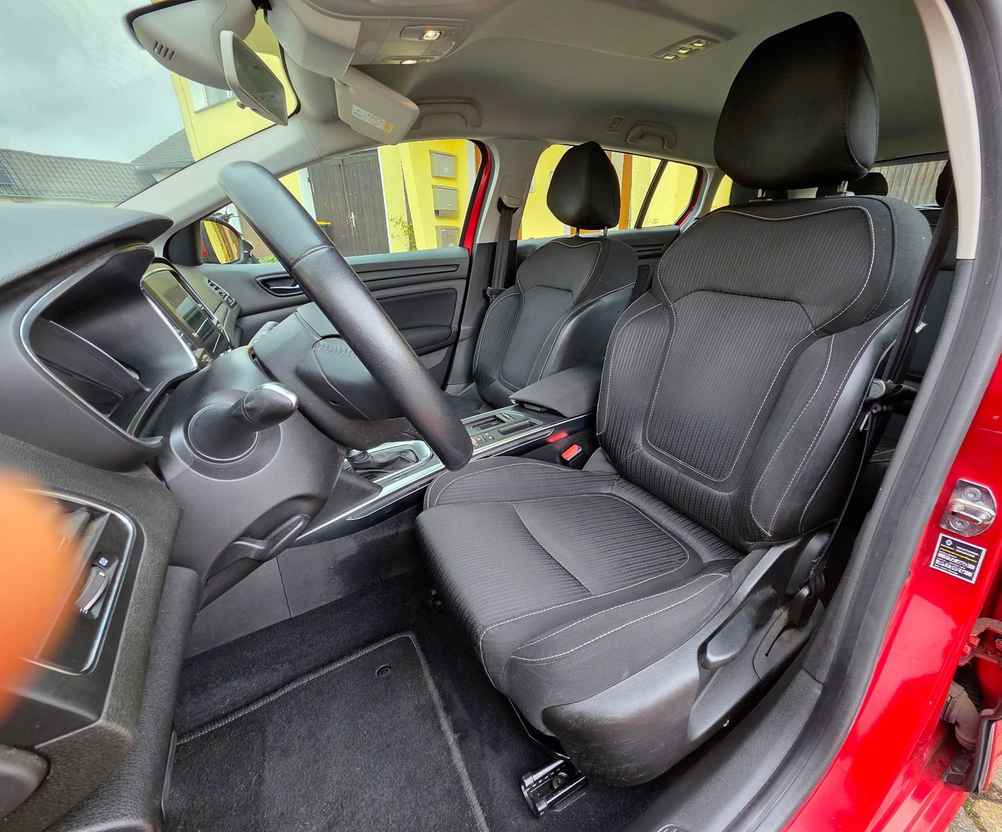 Fahrzeugabbildung Renault Megane IV 