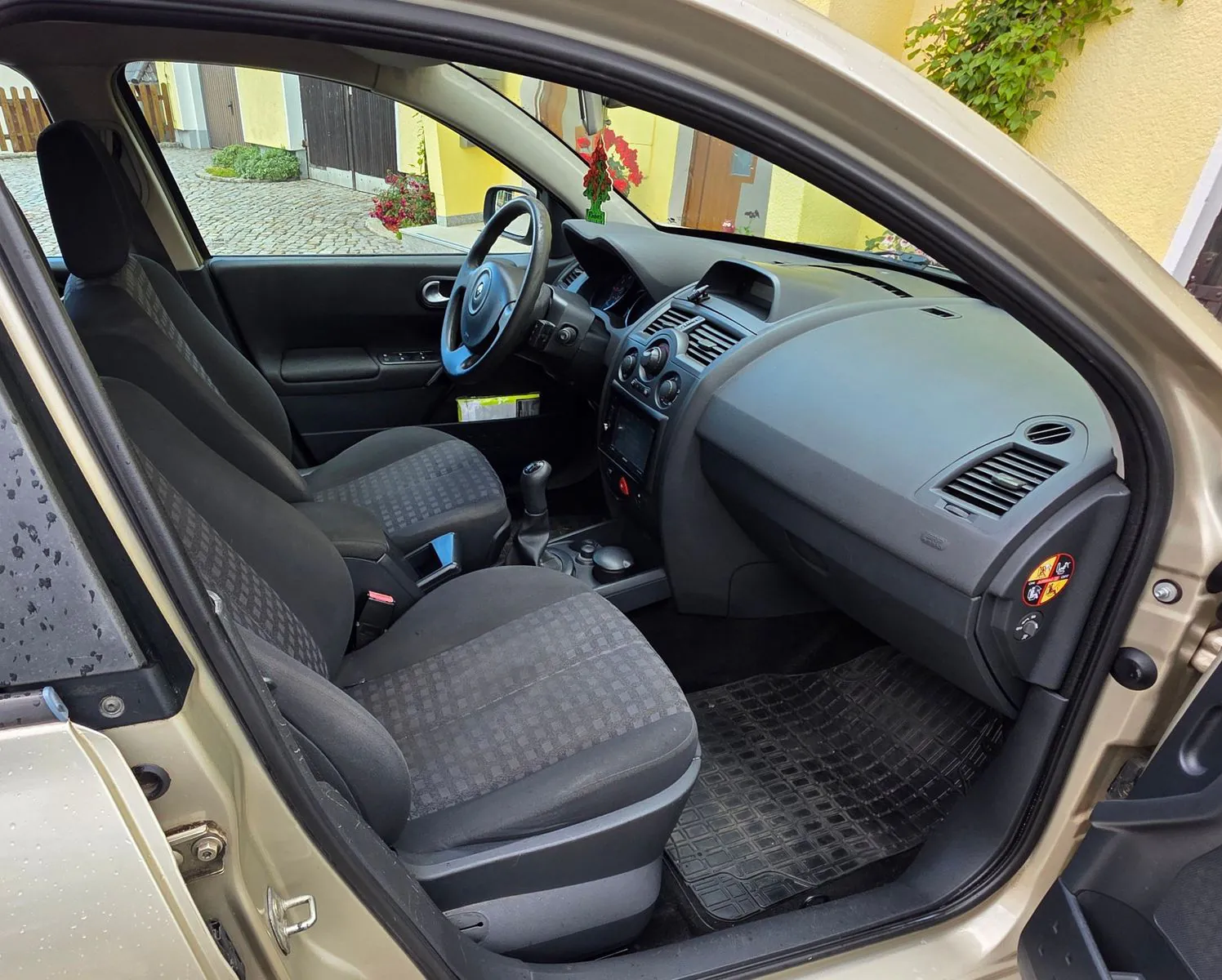 Fahrzeugabbildung Renault Megane II,  5-trg. 