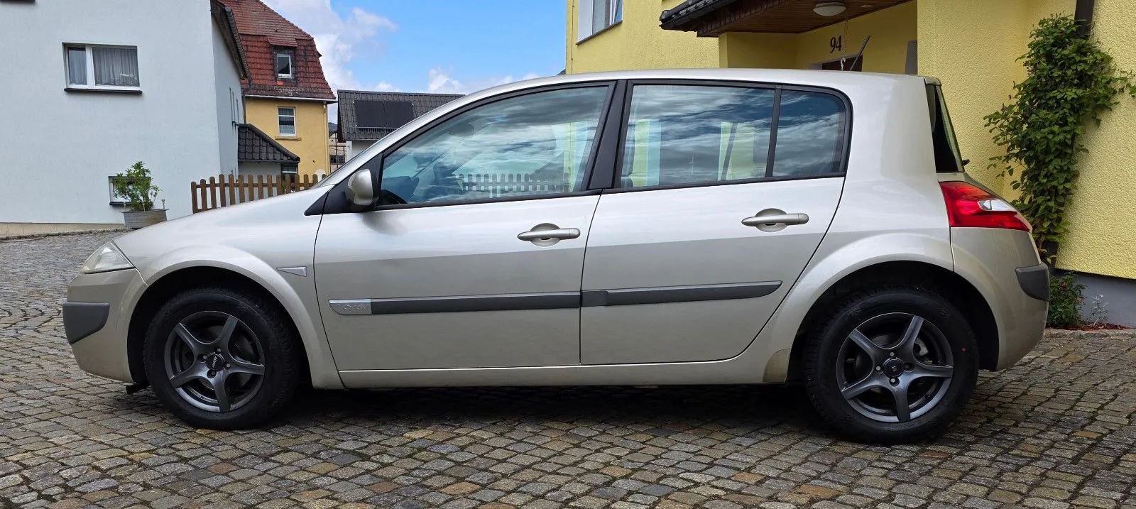 Fahrzeugabbildung Renault Megane II,  5-trg. 