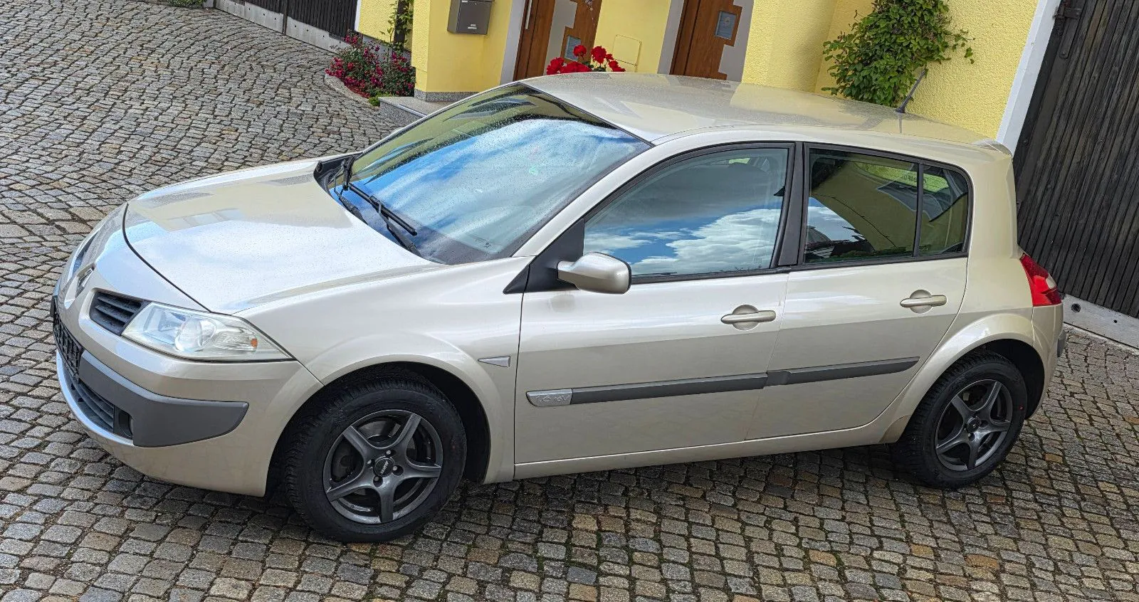 Fahrzeugabbildung Renault Megane II,  5-trg. 