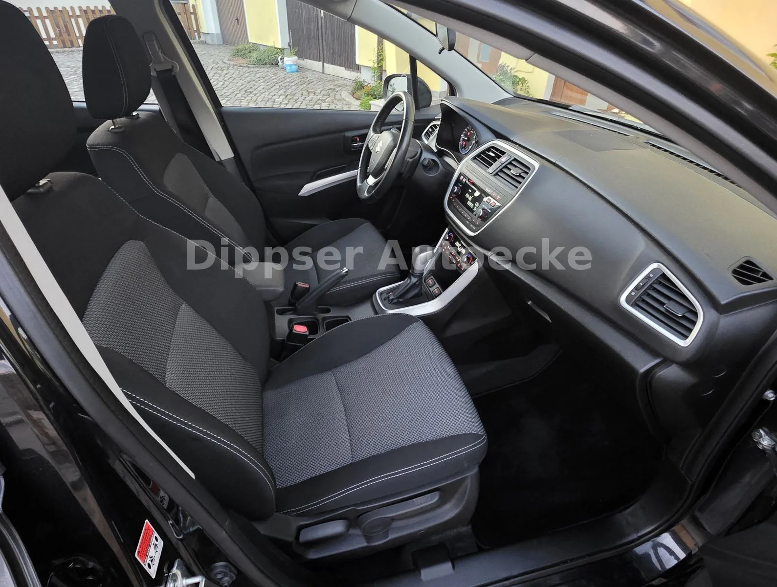 Fahrzeugabbildung Suzuki SX4 S-Cross