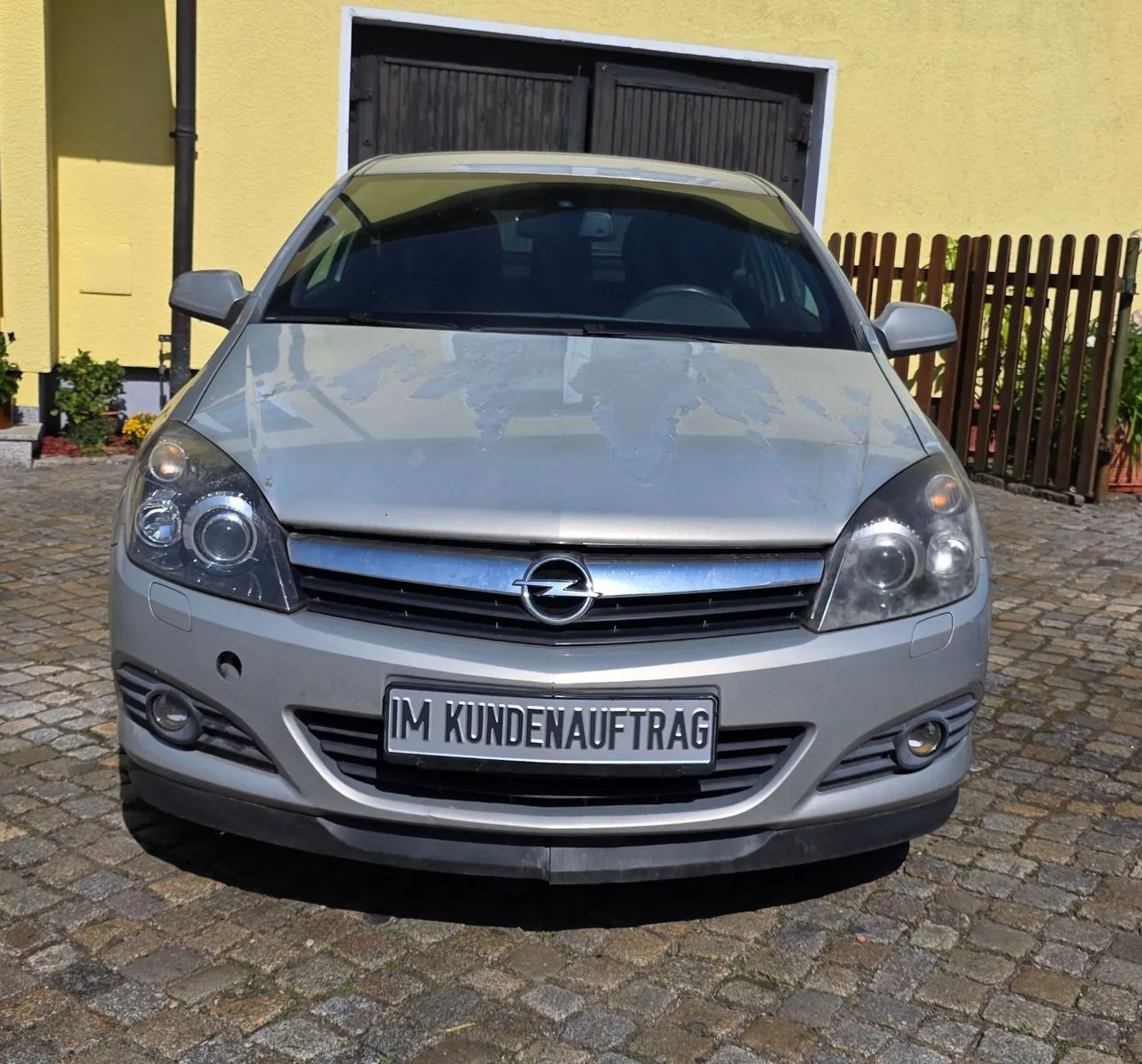 Fahrzeugabbildung Opel Astra H GTC 