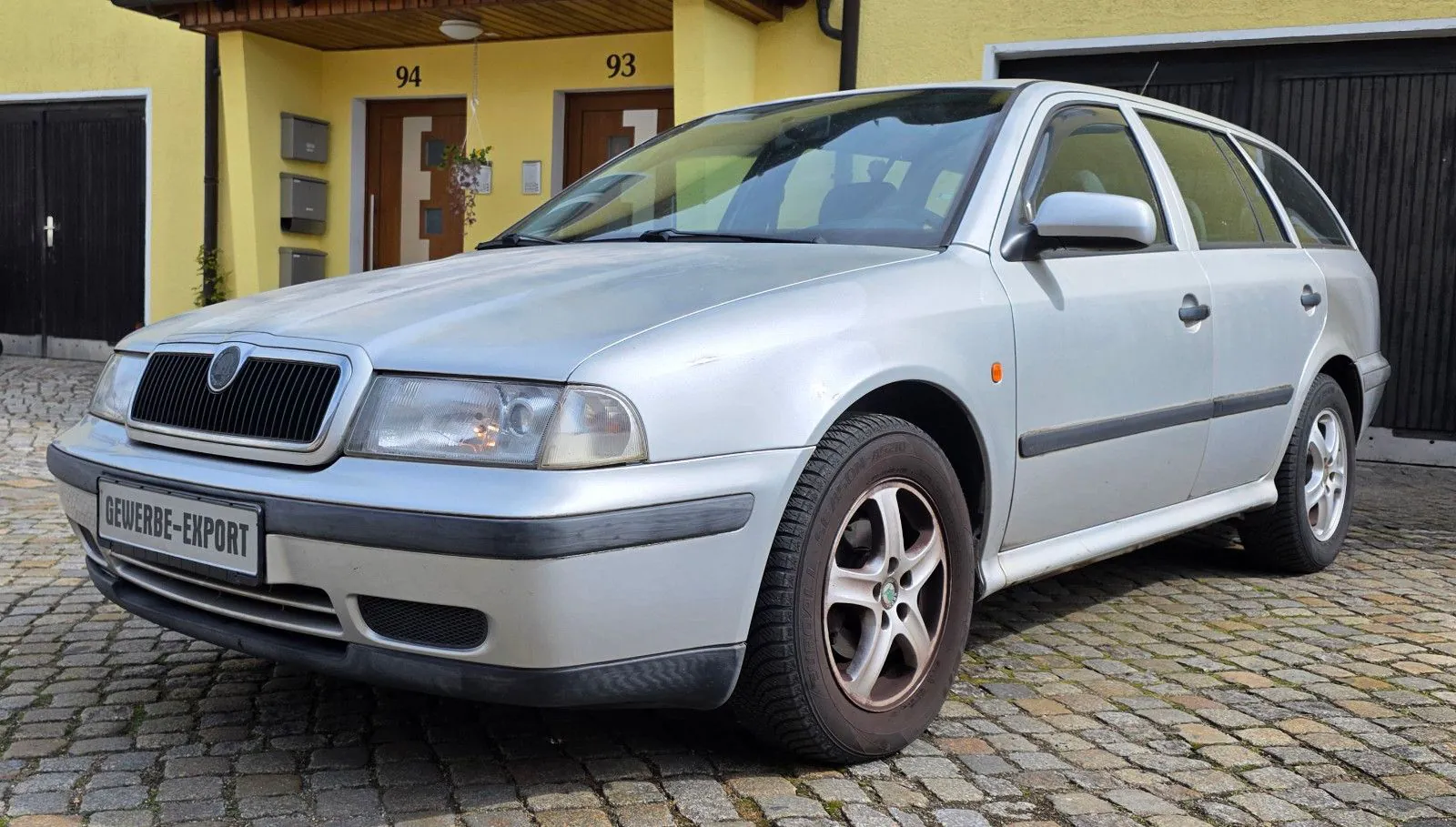 SKODA Octavia Combi_Climatronic_8 fach bereift....