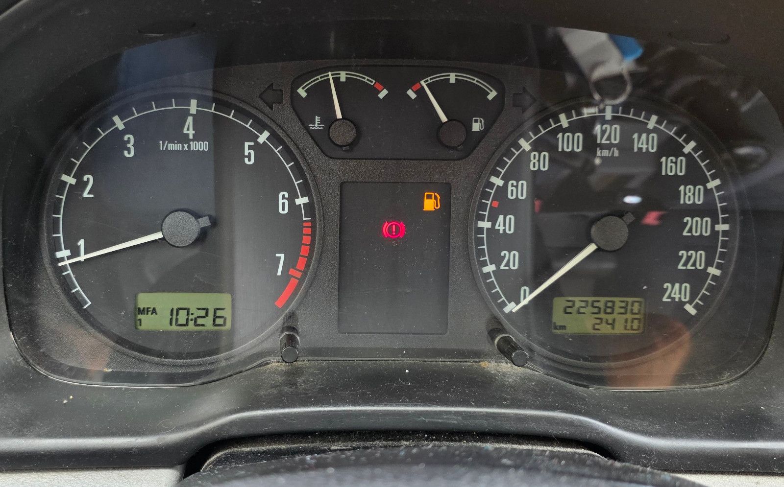 Fahrzeugabbildung SKODA Octavia Combi_Climatronic_8 fach bereift....