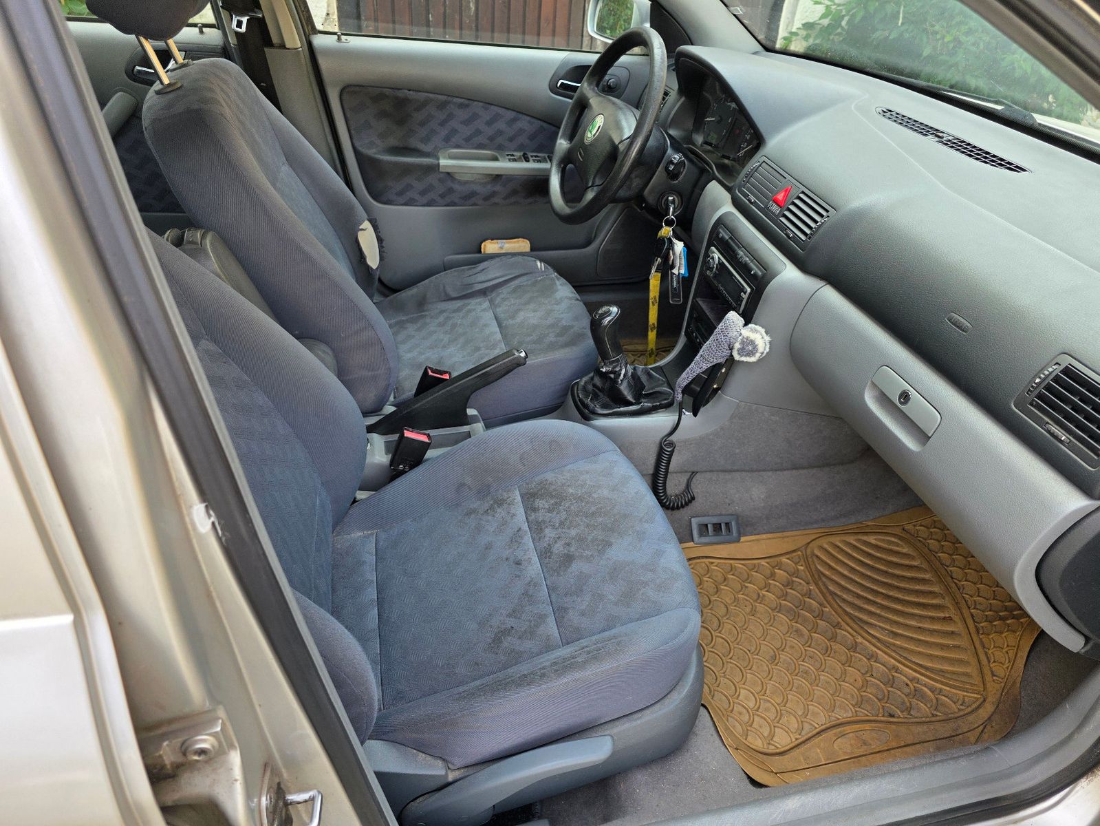 Fahrzeugabbildung SKODA Octavia Combi_Climatronic_8 fach bereift....