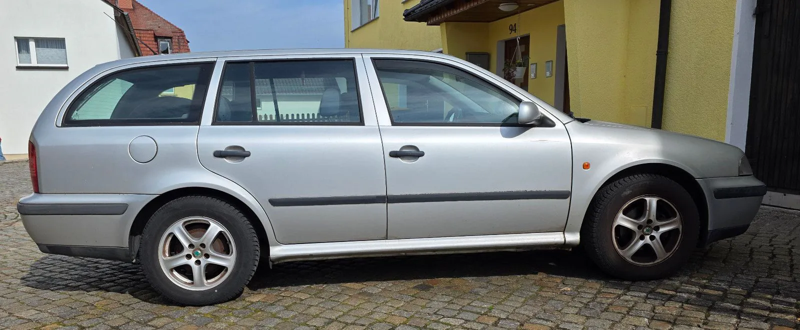 Fahrzeugabbildung SKODA Octavia Combi_Climatronic_8 fach bereift....