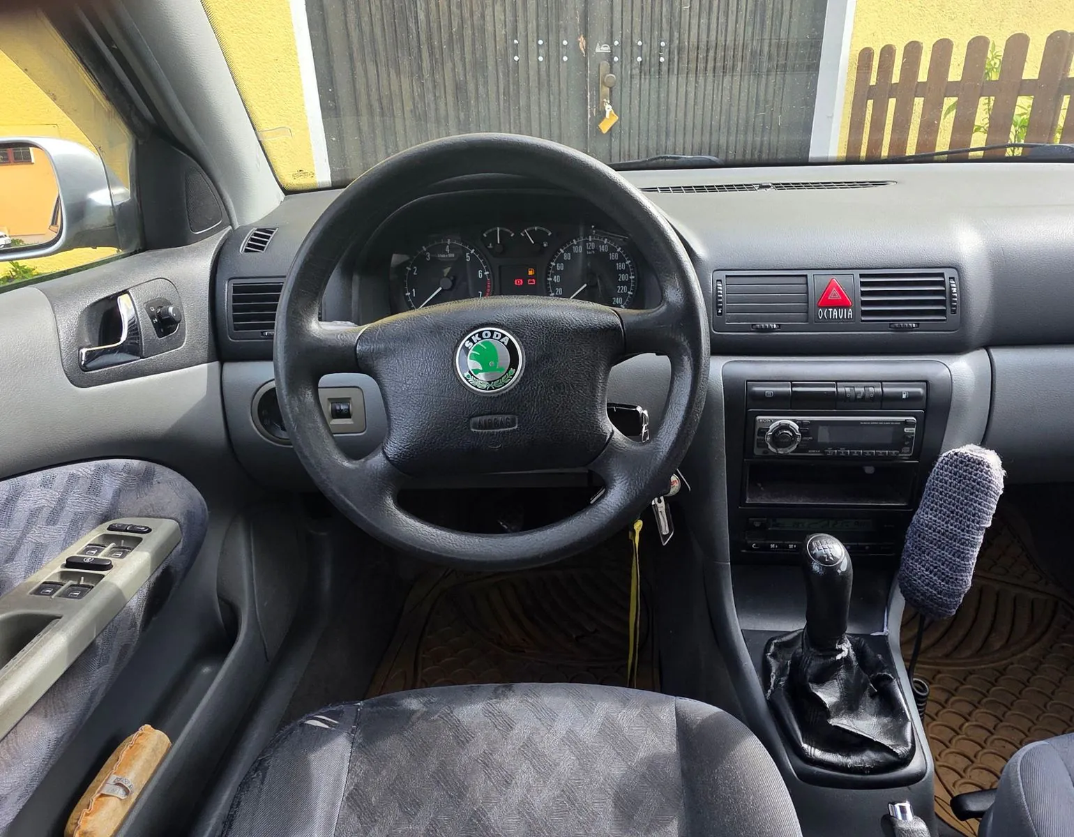Fahrzeugabbildung SKODA Octavia Combi_Climatronic_8 fach bereift....