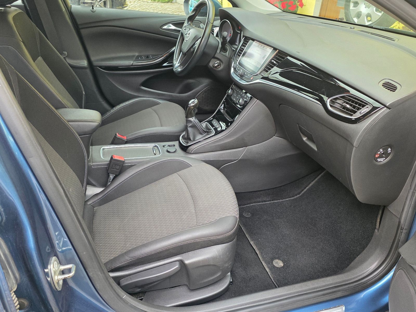Fahrzeugabbildung Opel Astra K 5-trg. 