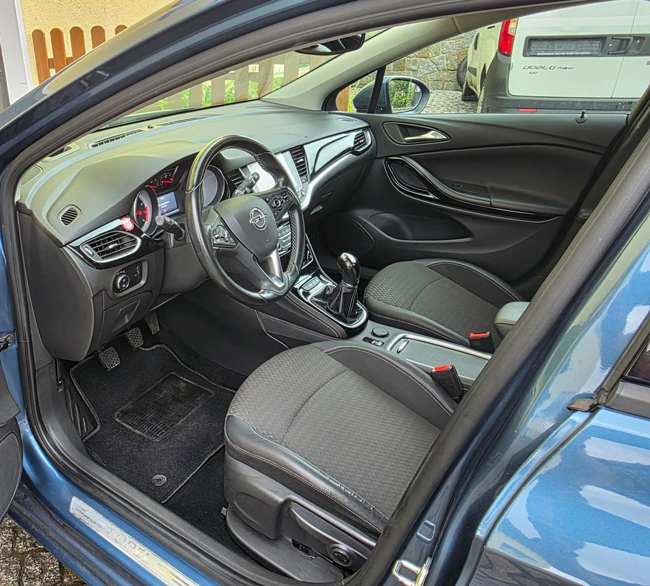 Fahrzeugabbildung Opel Astra K 5-trg. 