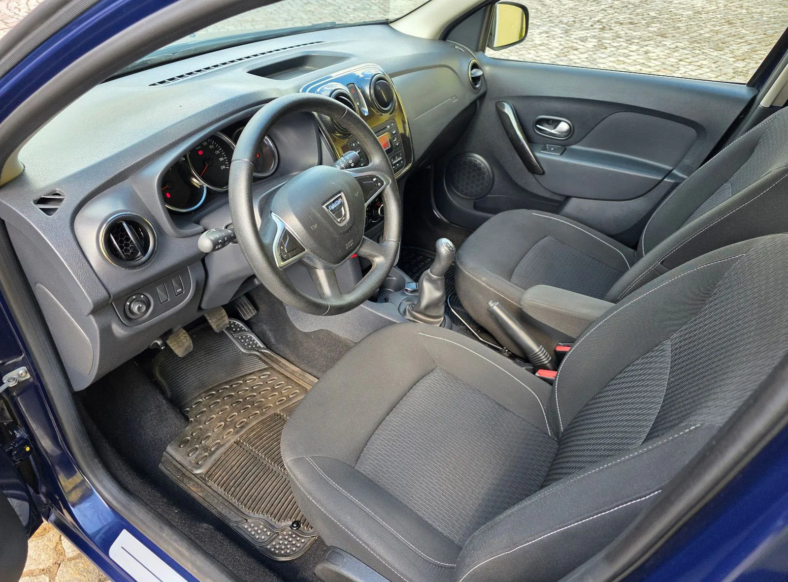 Fahrzeugabbildung Dacia Sandero II 