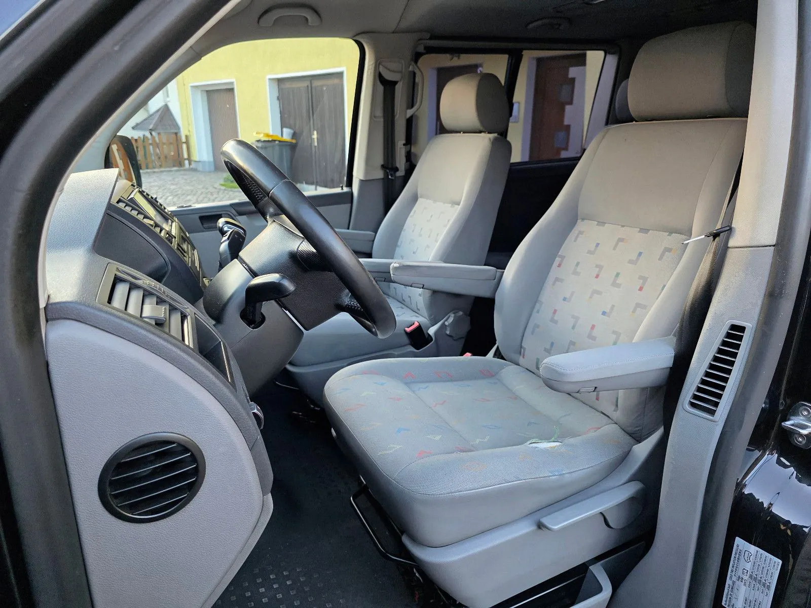 Fahrzeugabbildung Volkswagen T5 Bus 