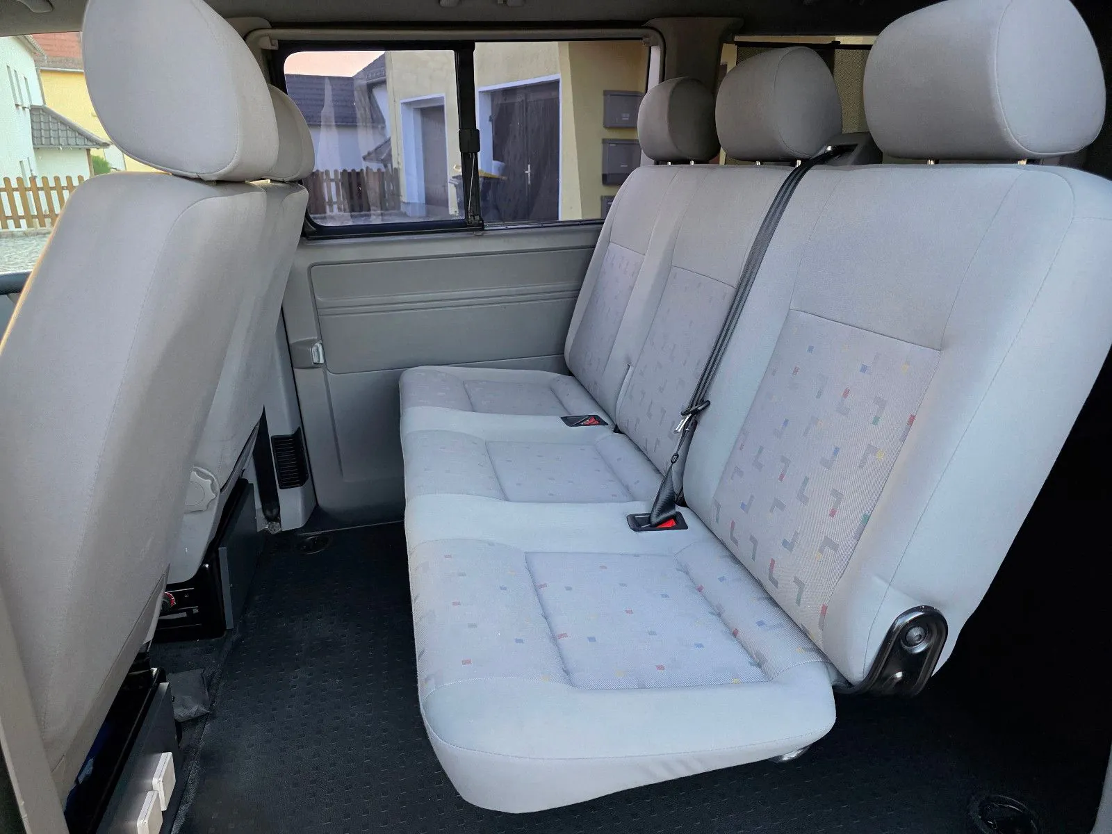 Fahrzeugabbildung Volkswagen T5 Bus 