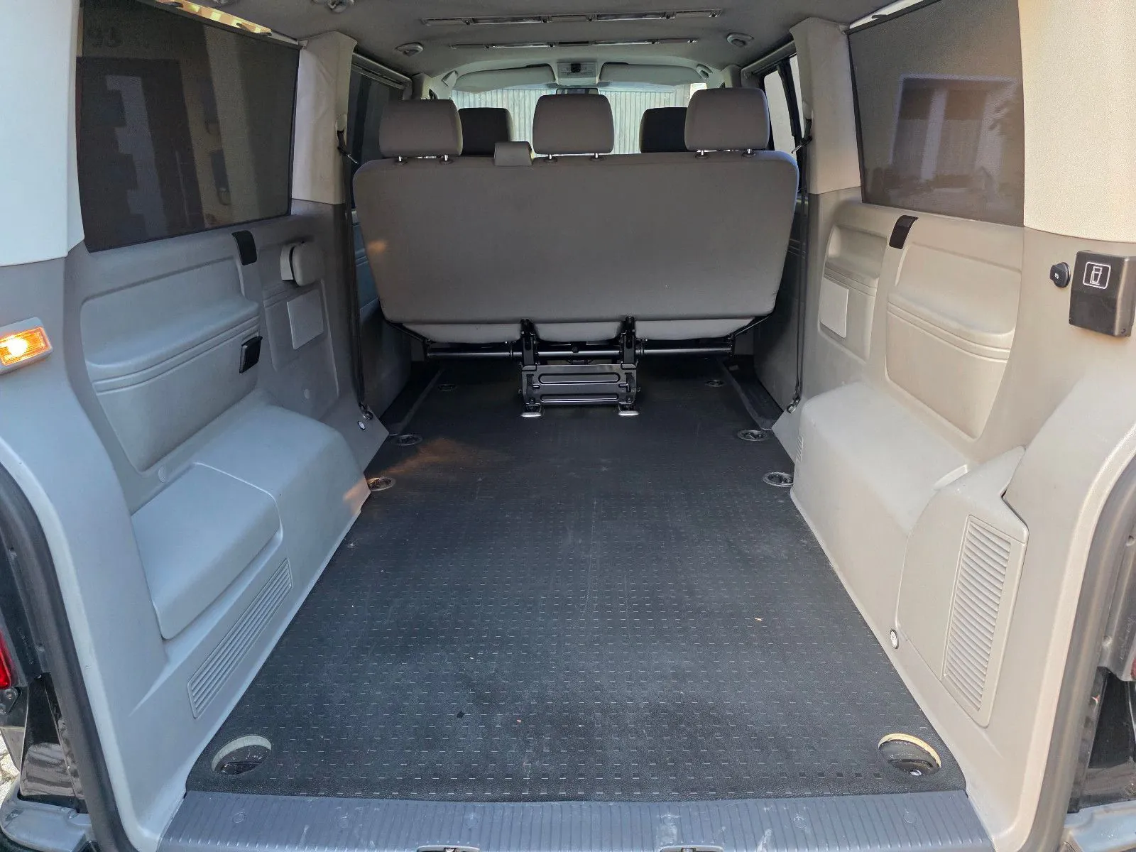 Fahrzeugabbildung Volkswagen T5 Bus 