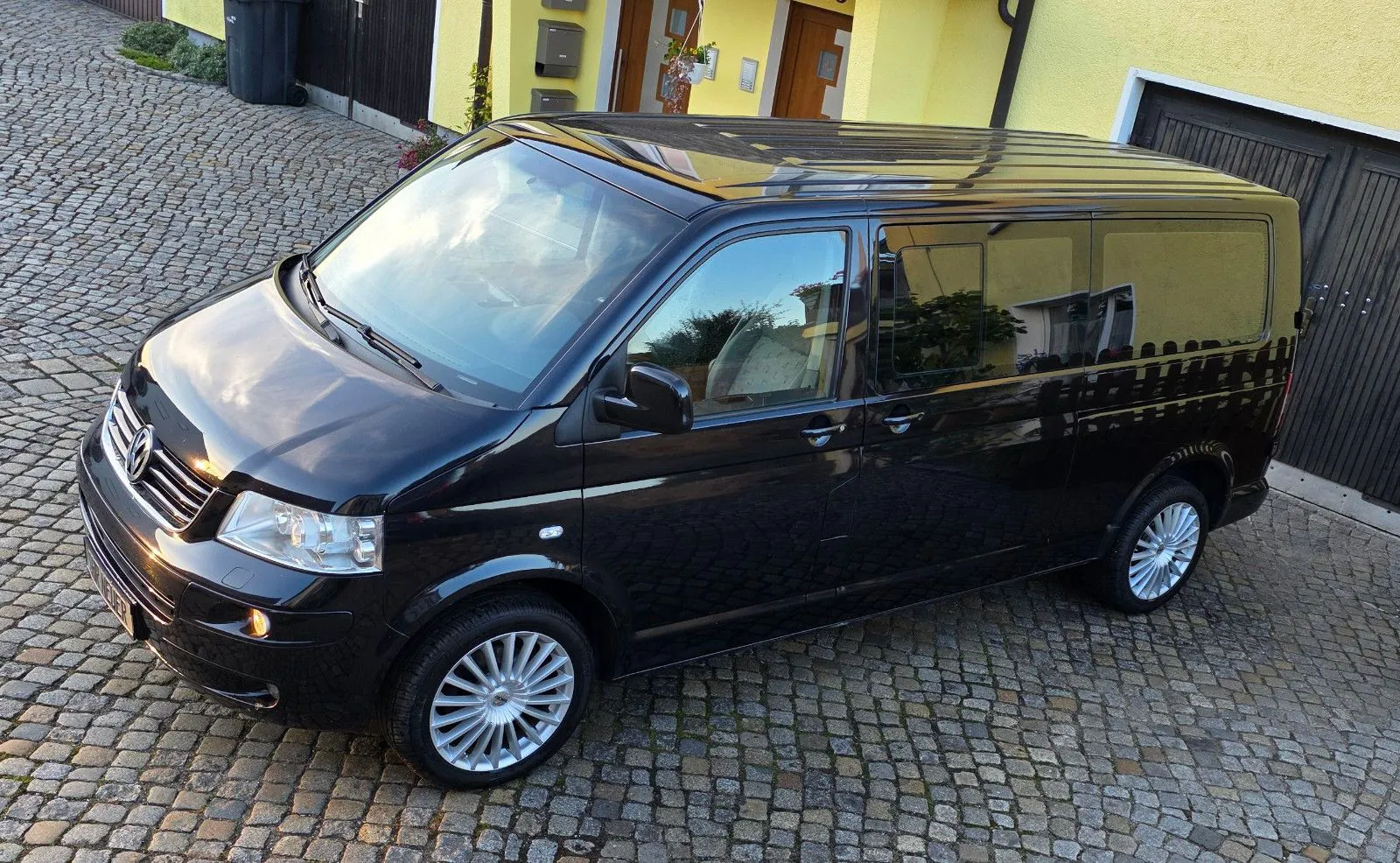 Fahrzeugabbildung Volkswagen T5 Bus 