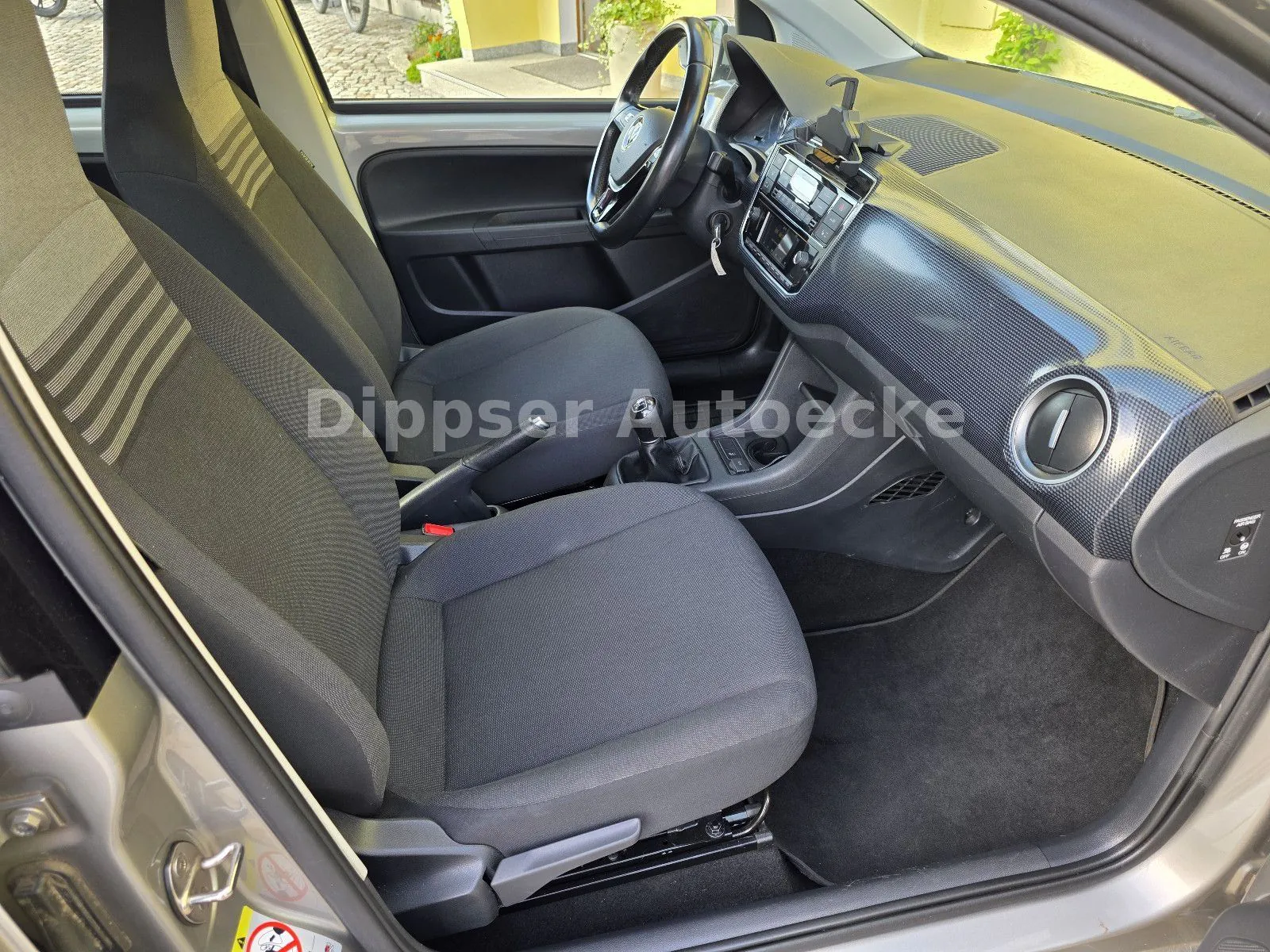 Fahrzeugabbildung Volkswagen up!