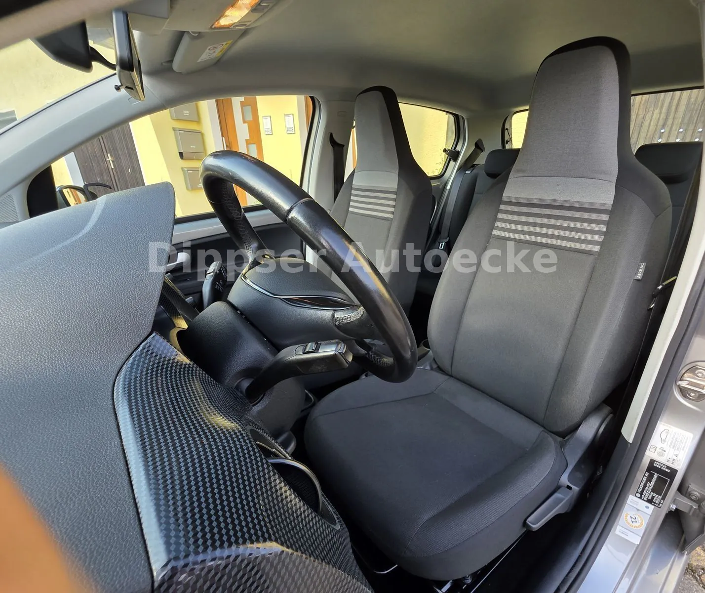 Fahrzeugabbildung Volkswagen up! 