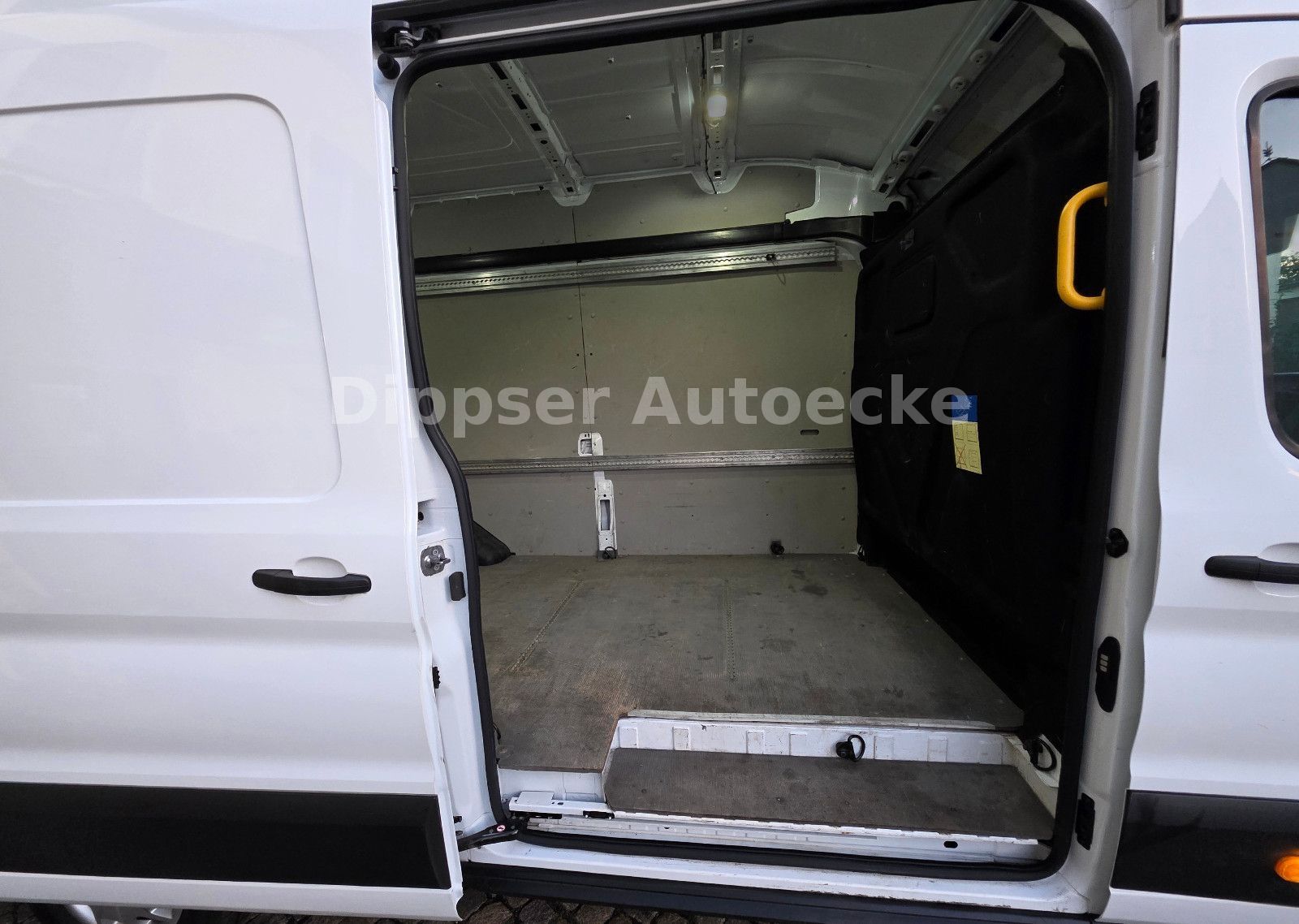 Fahrzeugabbildung Ford Transit Kasten 350 L4 Trend