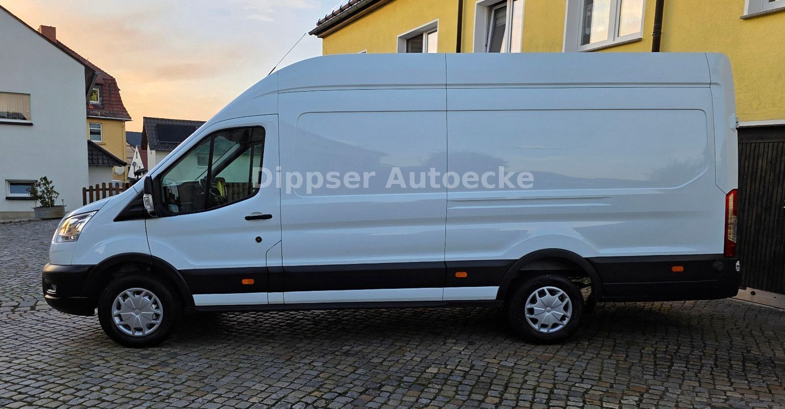 Fahrzeugabbildung Ford Transit Kasten 350 L4 Trend